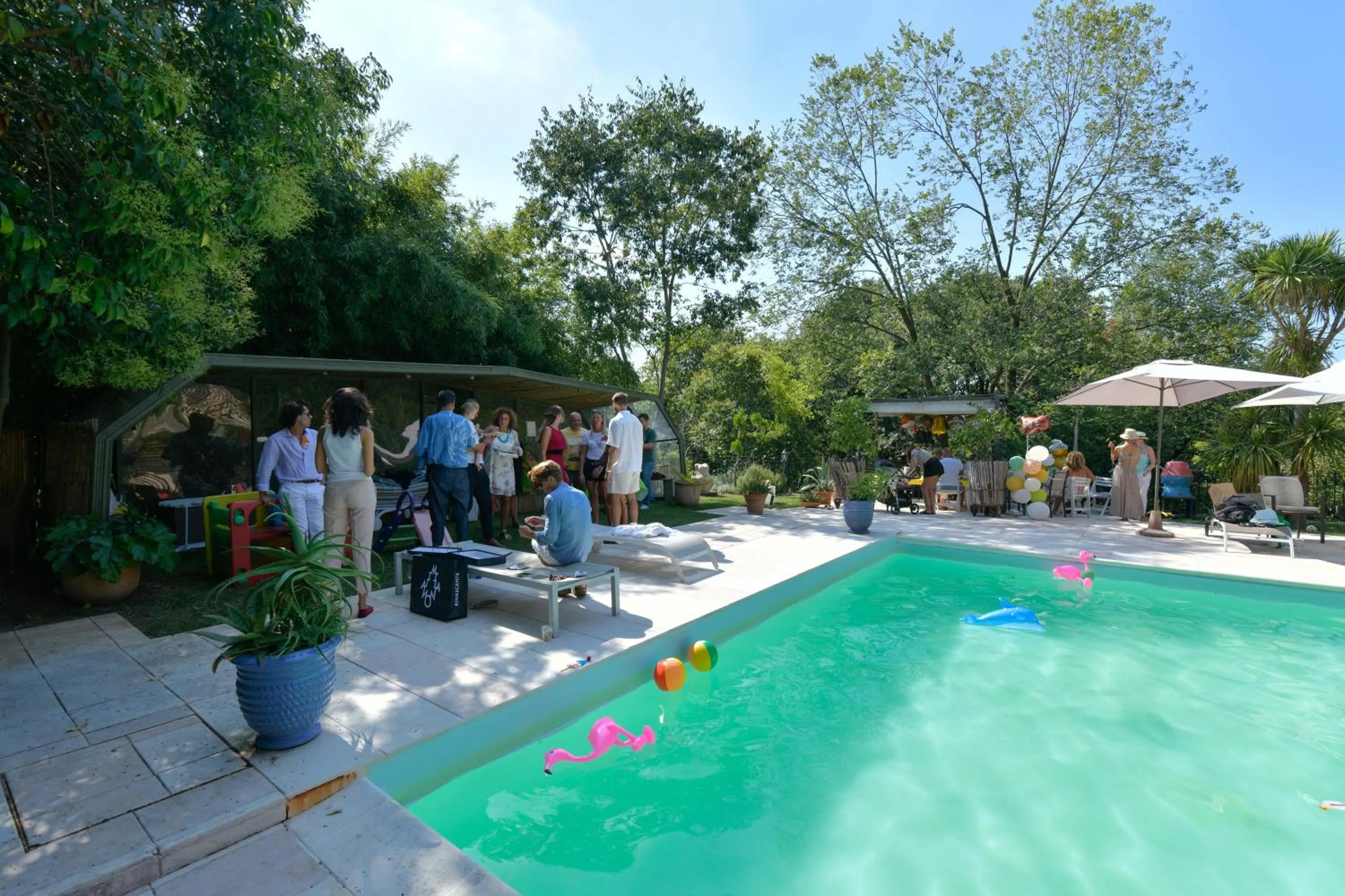 Swimming pool in Villa Isidoro ampio parco ,piscina privata, arte e giochi , fitness
