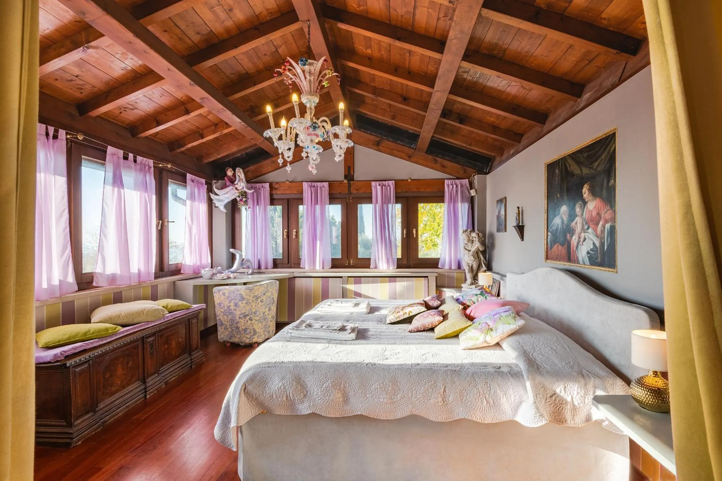 Bedroom, Bed in Villa Isidoro ampio parco ,piscina privata, arte e giochi , fitness