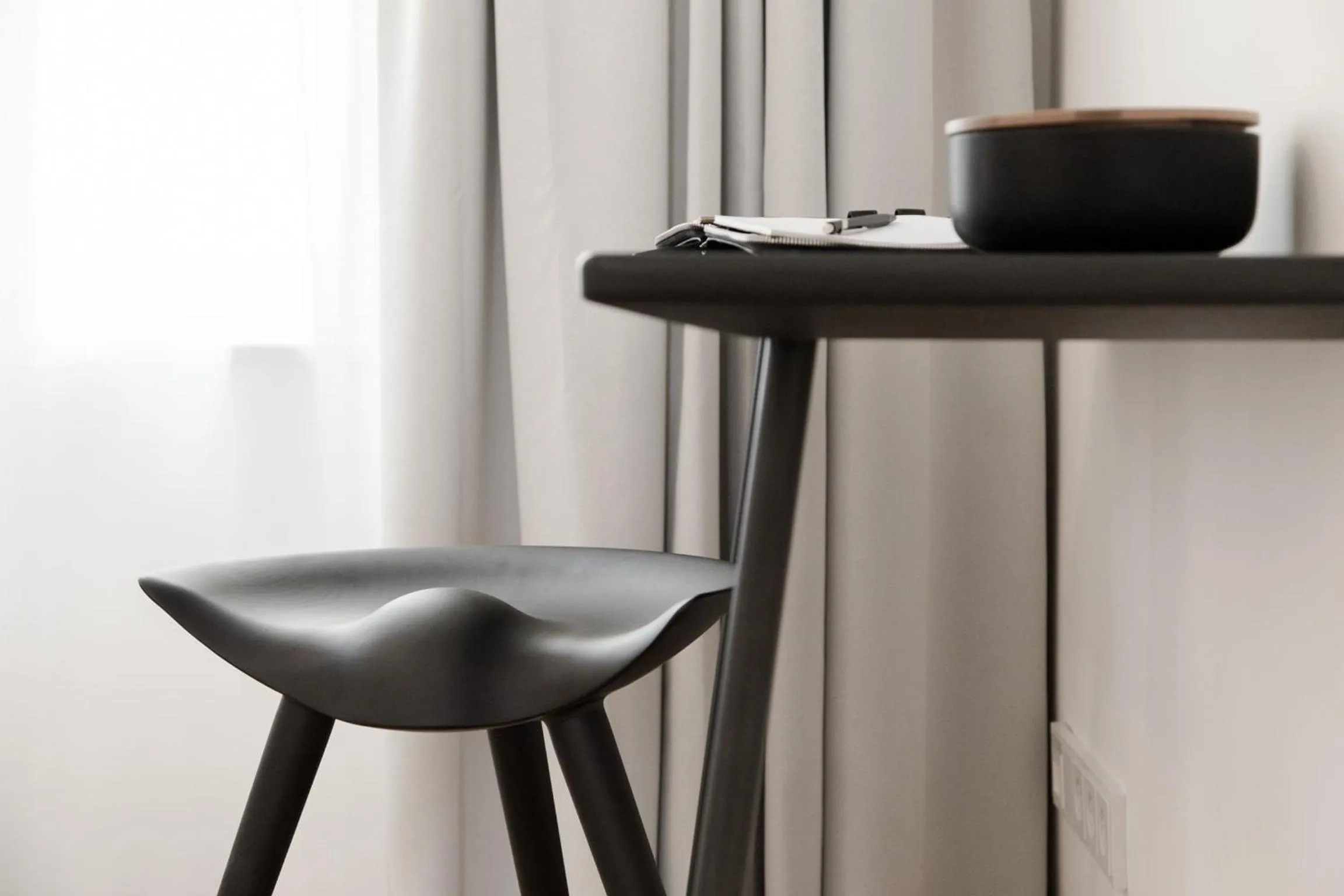 Decorative detail in August The Boardinghouse