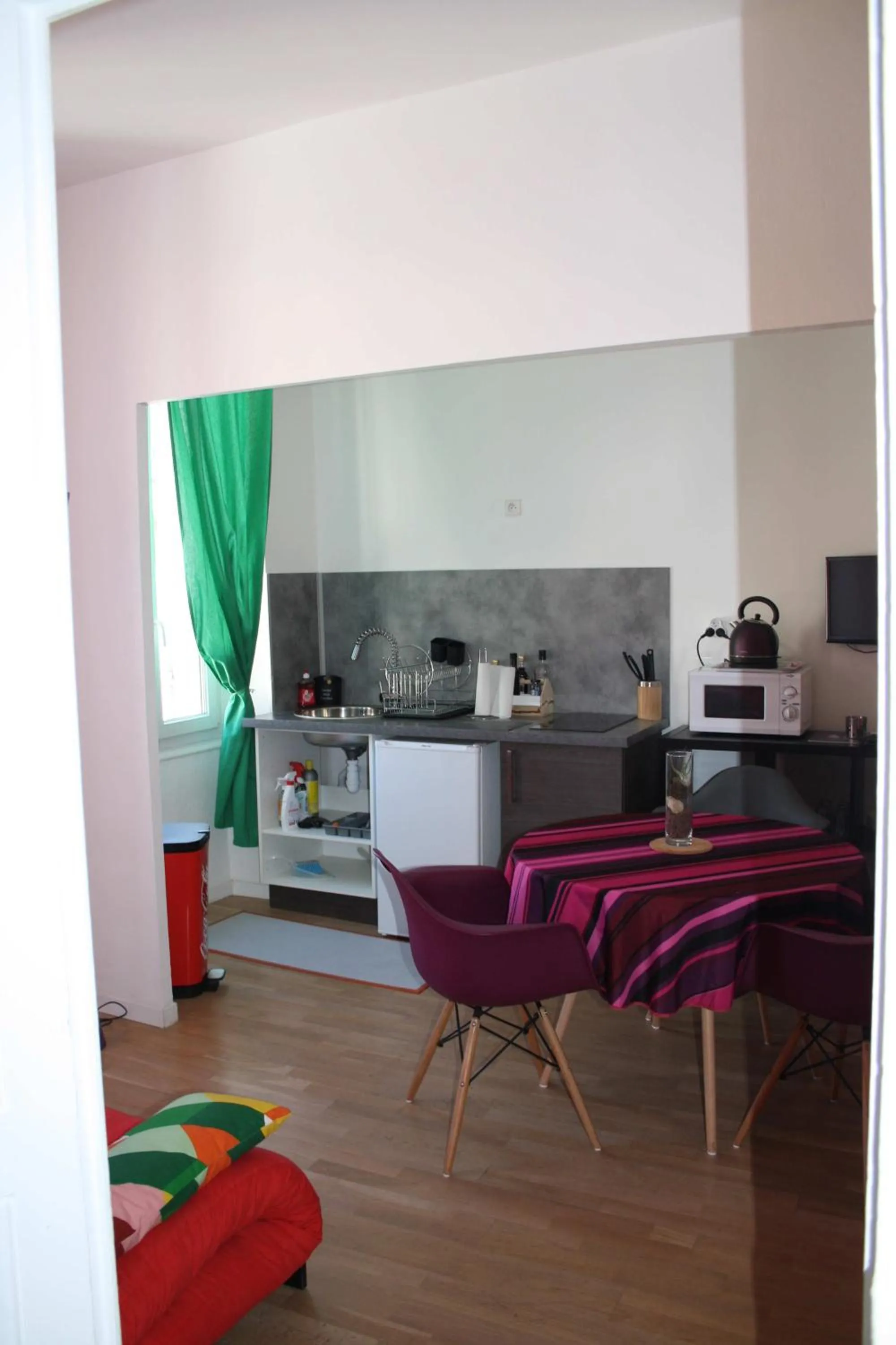 Kitchen or kitchenette in Casa Ammirati Marseille