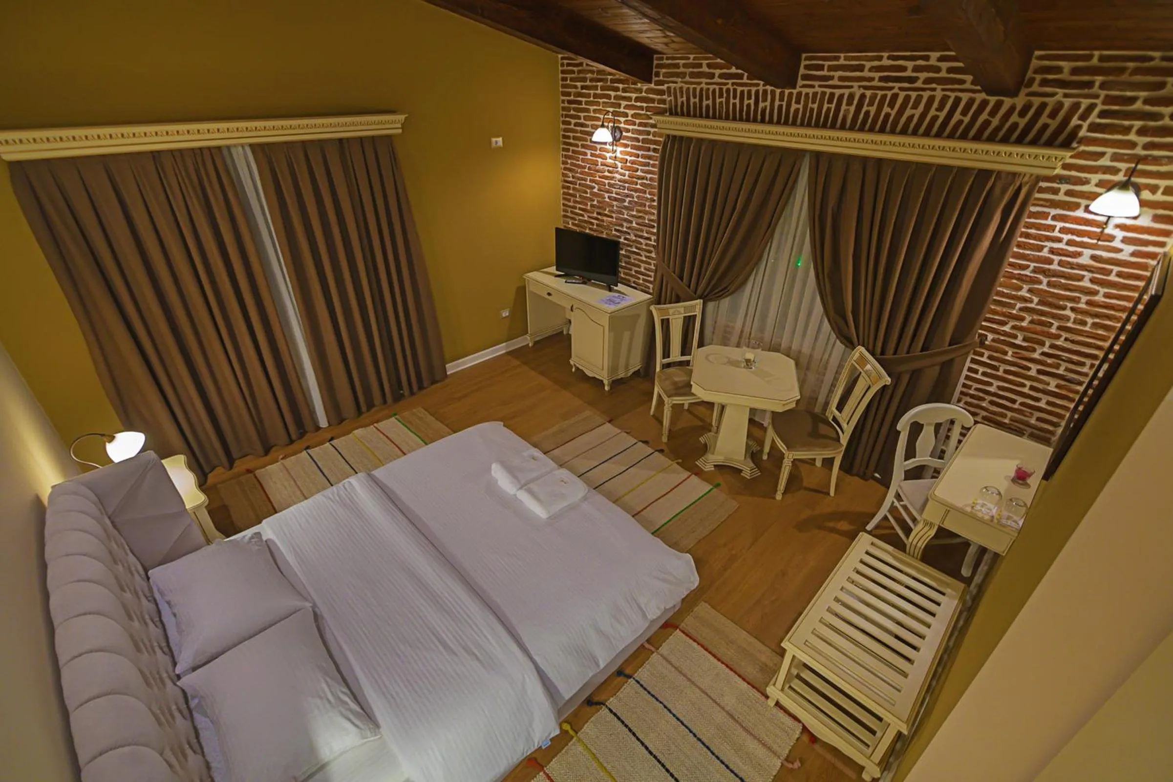 Dining area, Bed in Casa Gaçe Hotel