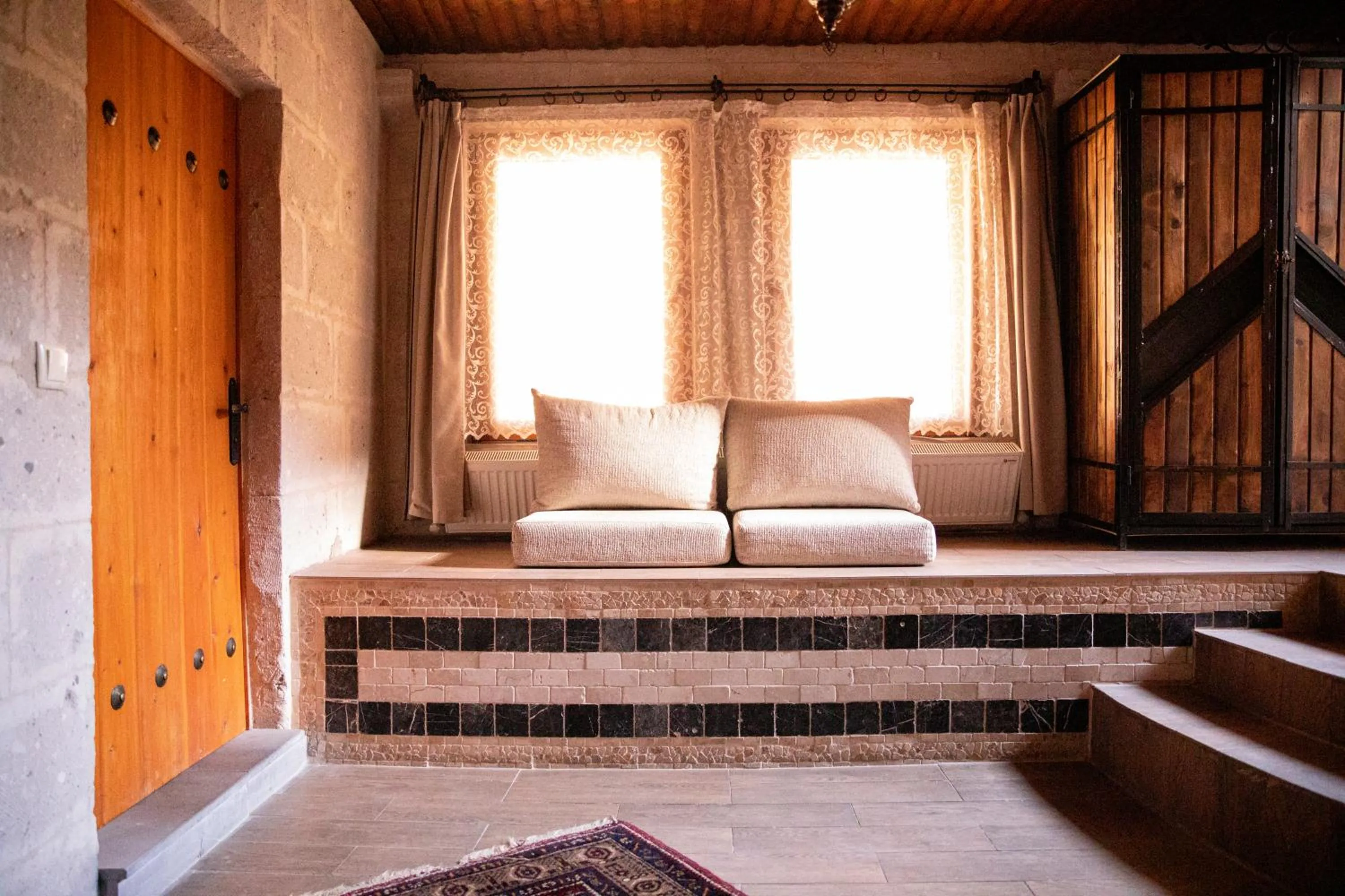 Living room in Angel Cave Suite