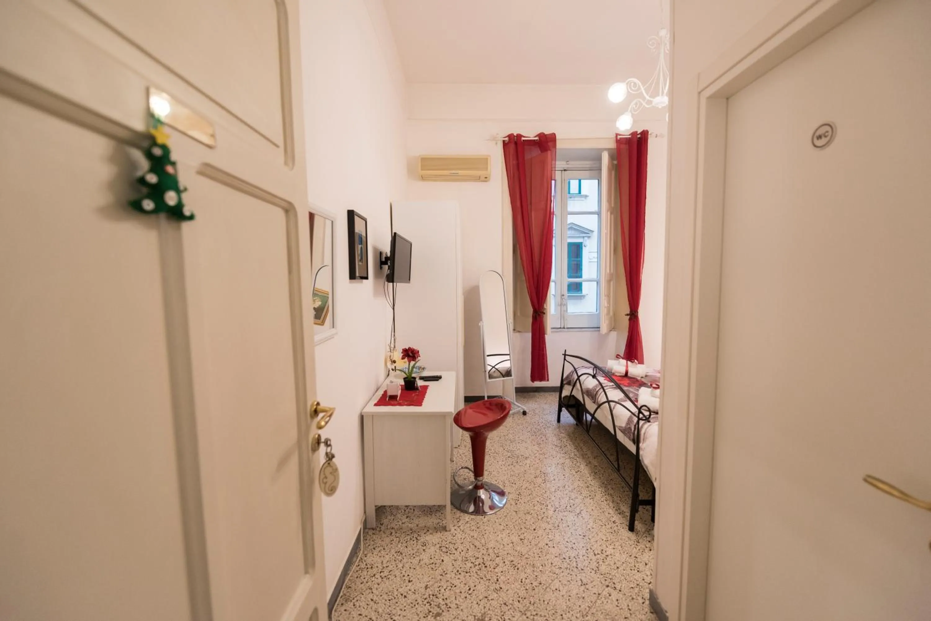 Bedroom in Tyrrenium Salerno