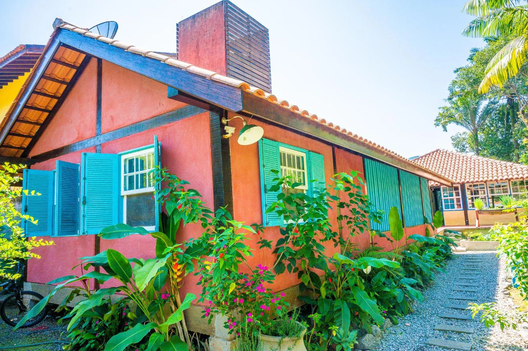Property building in Casa do Pescador Camburi