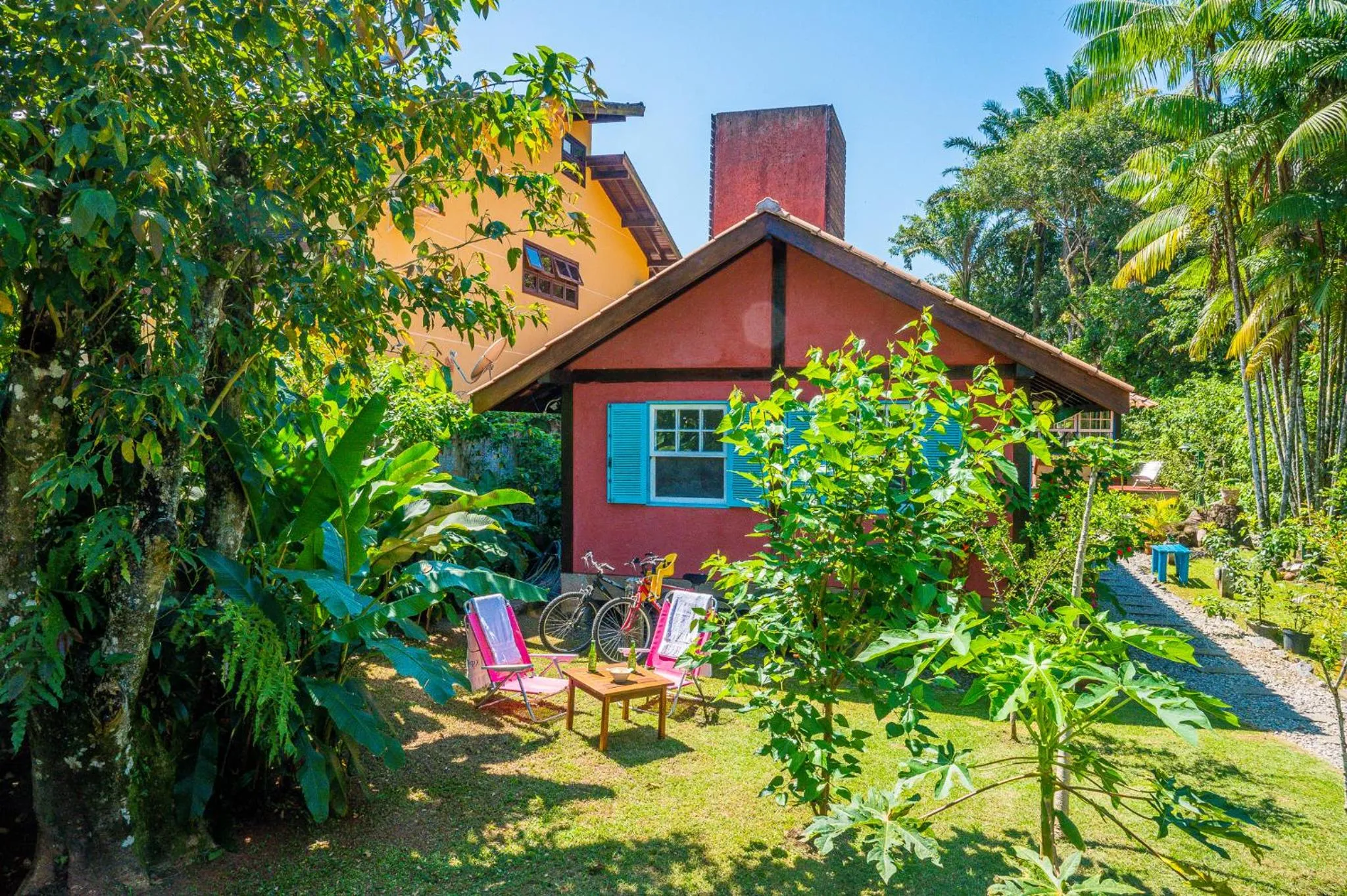 Property building in Casa do Pescador Camburi