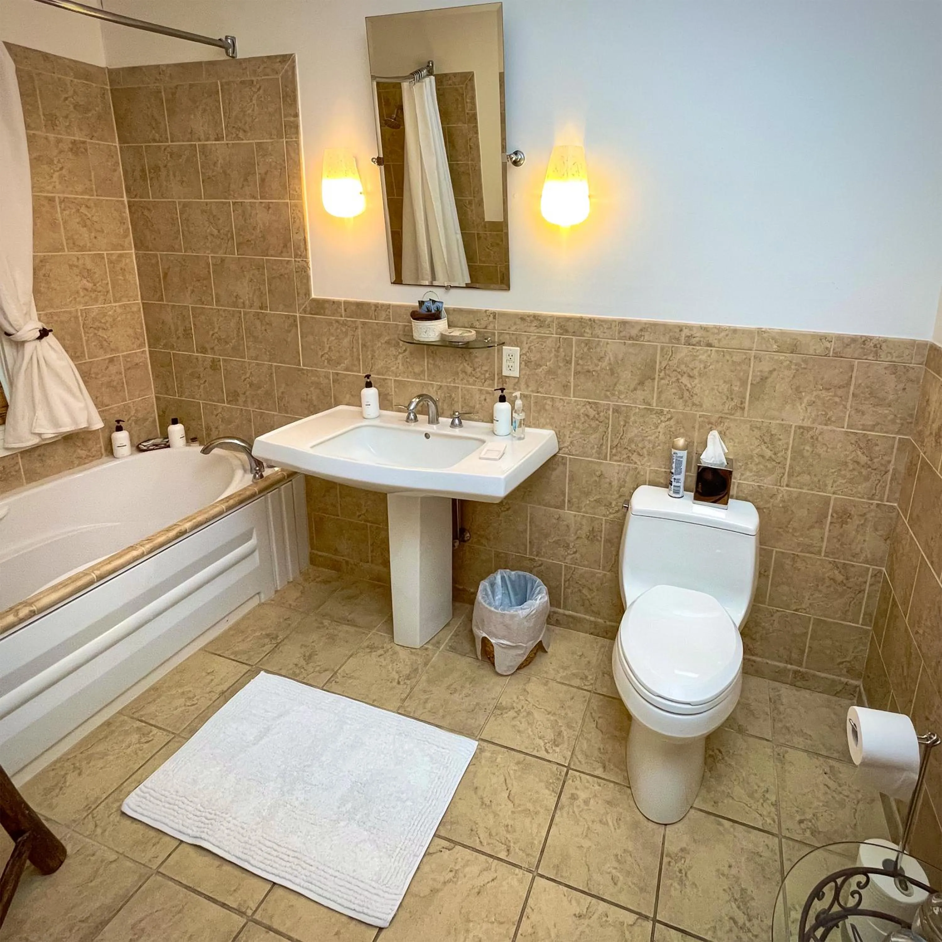 Shower in The Inn at Onancock