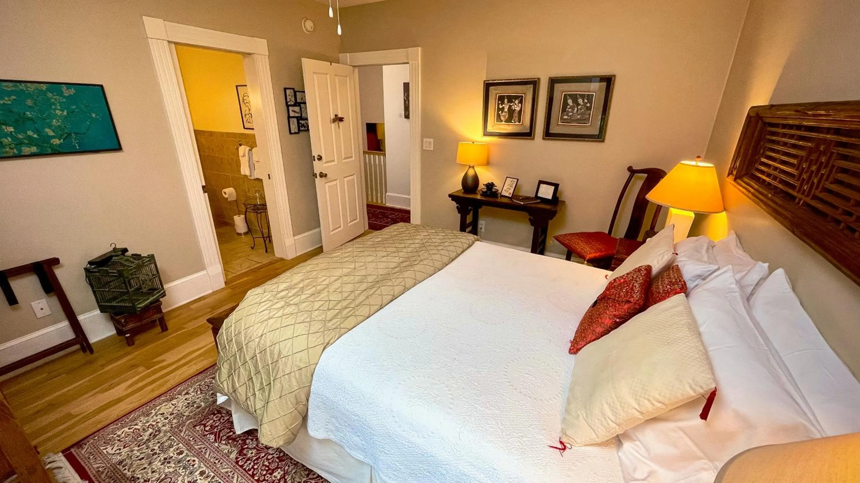 Bed in The Inn at Onancock