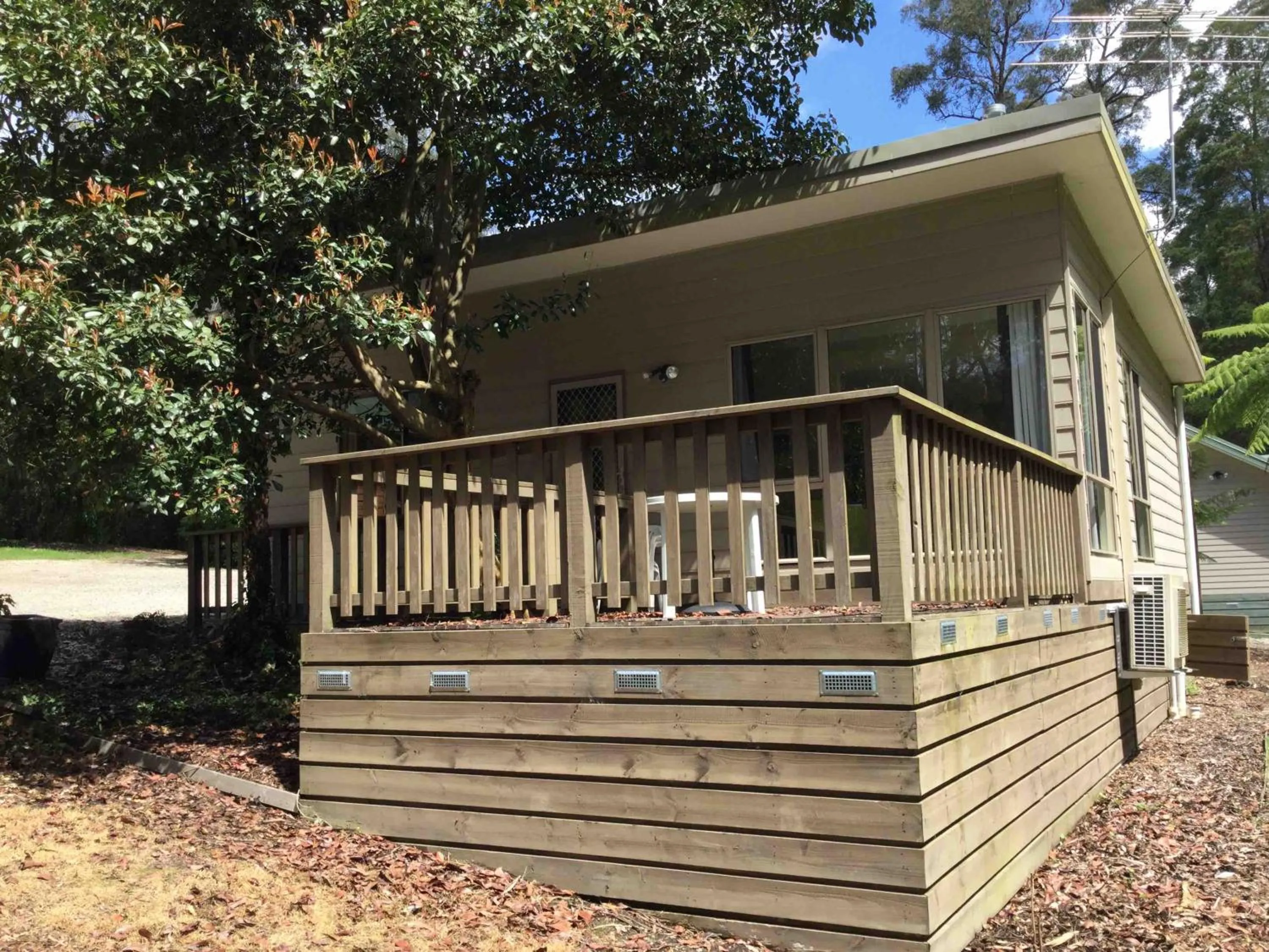 Facade/entrance in Emerald Creek Cottages