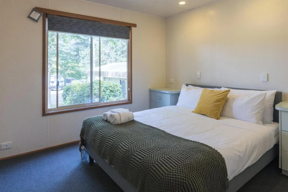 Bedroom, Bed in Daylesford Holiday Park