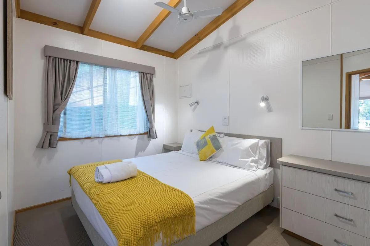 Bedroom, Bed in Daylesford Holiday Park