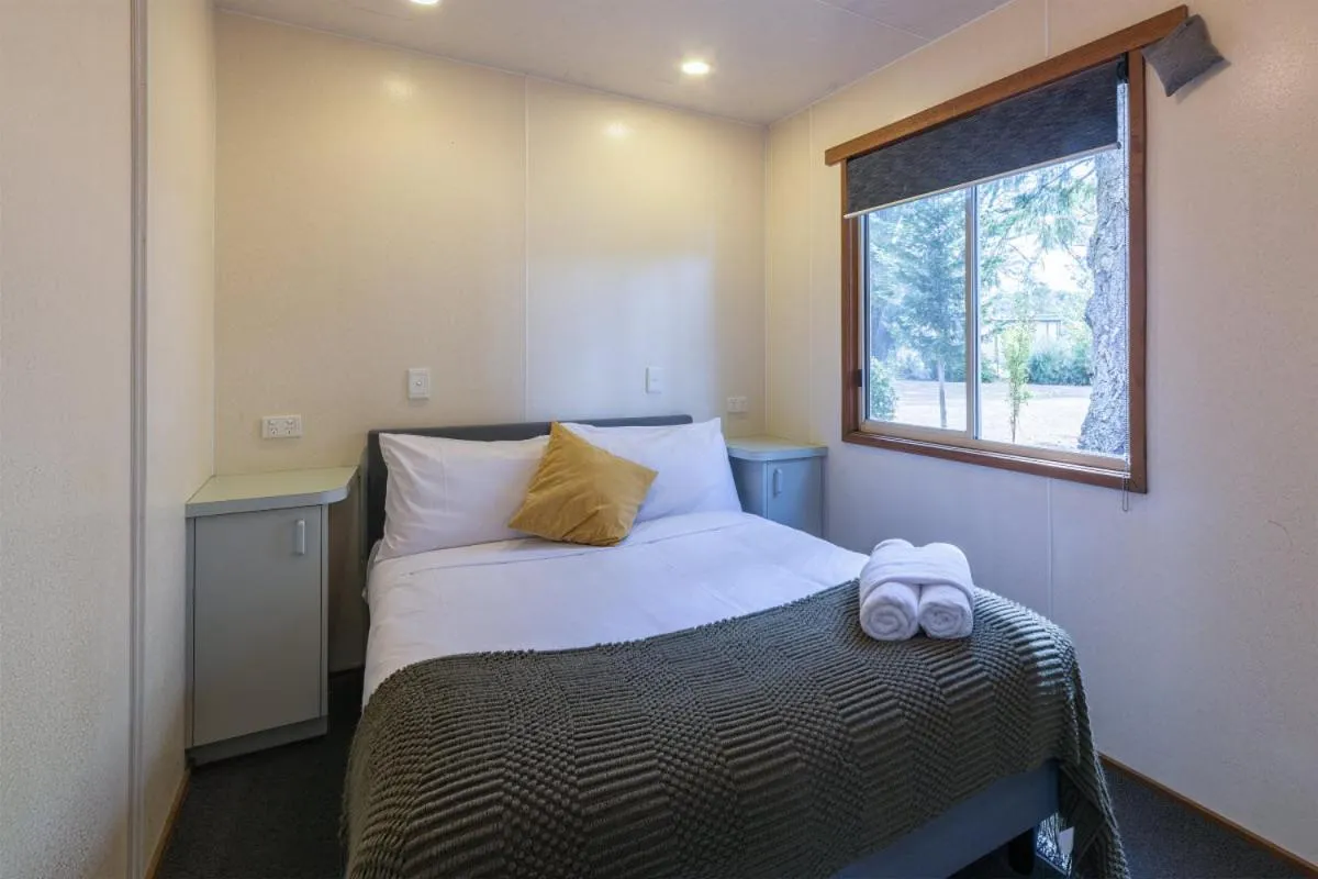 Bedroom, Bed in Daylesford Holiday Park