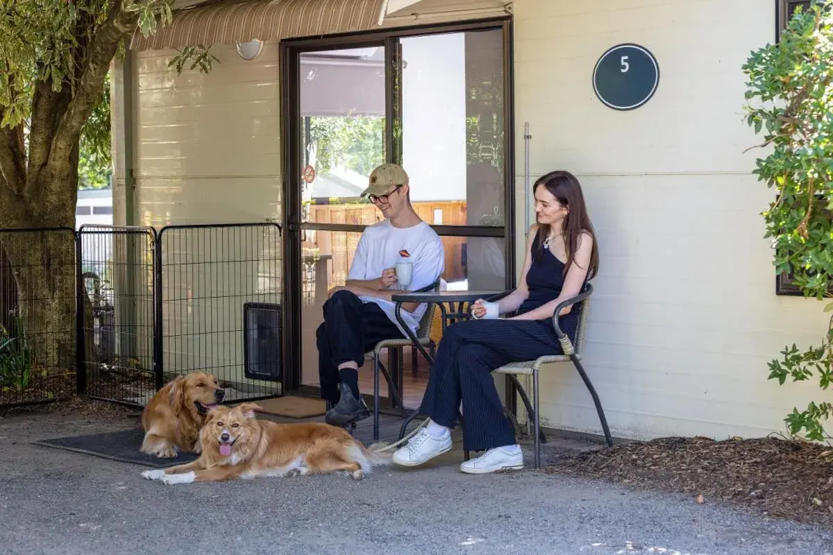Bark Royal Family Cabin - Pet Friendly in Daylesford Holiday Park Bark Royal Family Cabin - Pet Friendly in Daylesford Holiday Park