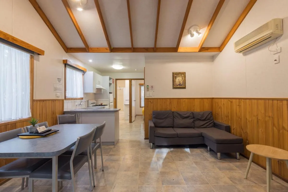 Kitchen or kitchenette in Daylesford Holiday Park