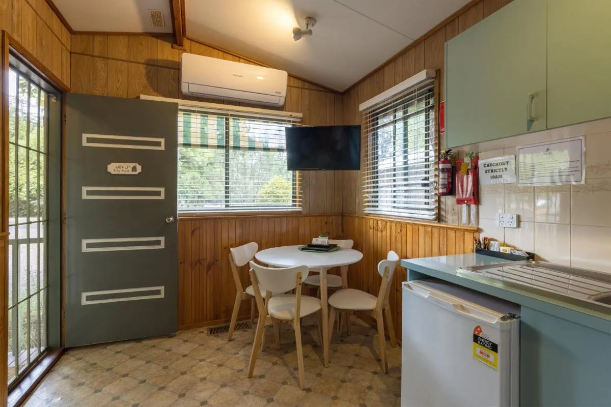 Kitchen or kitchenette in Daylesford Holiday Park