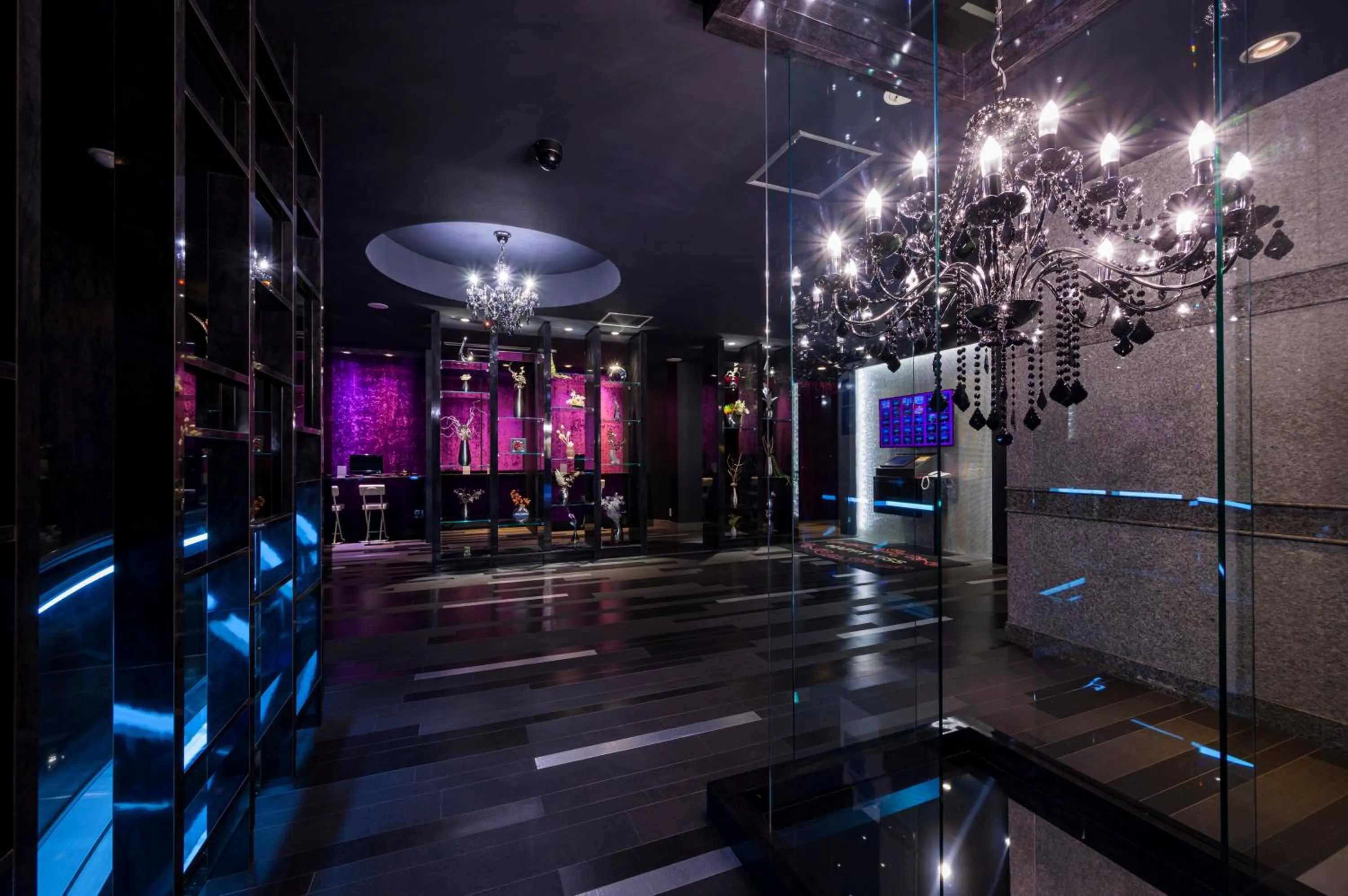 Happy Kiss (Adult Only)