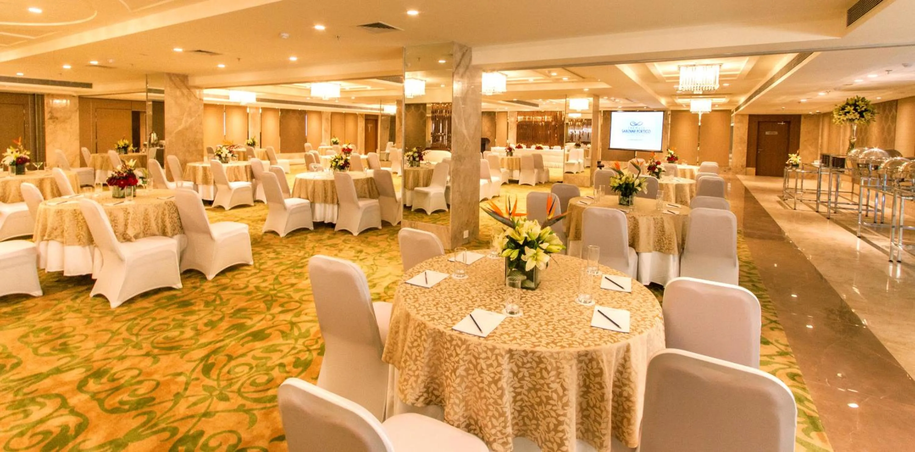 Banquet/Function facilities in Deventure Sarovar Portico Kapashera, New Delhi