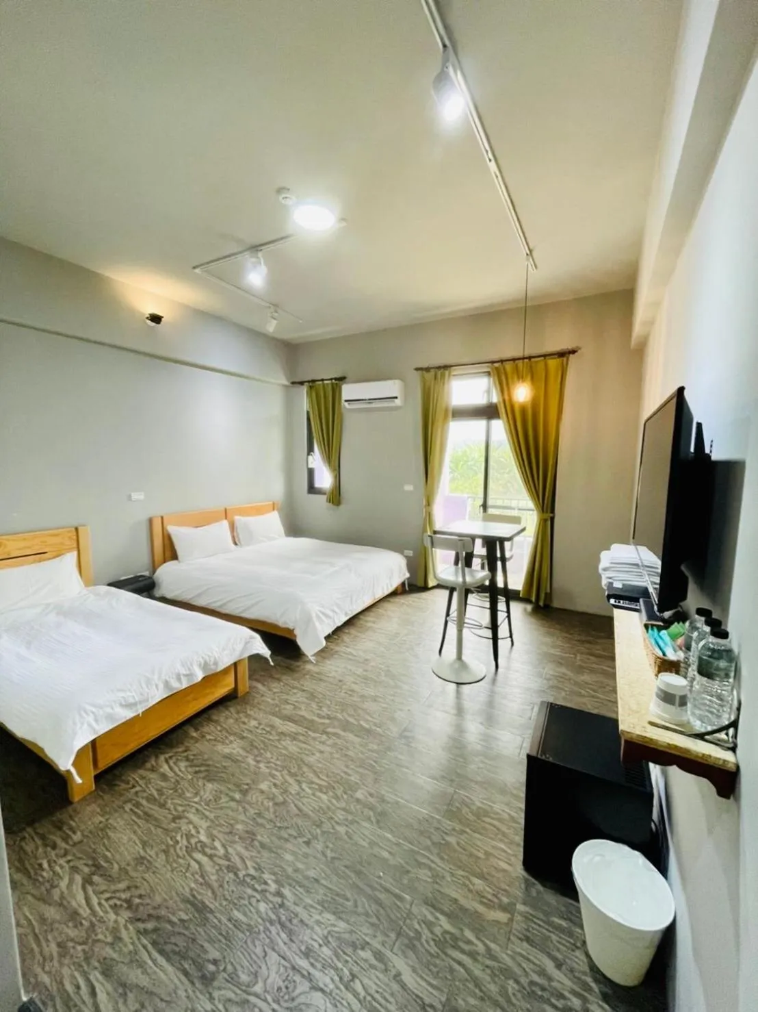 Bed in Sea breeze Inn