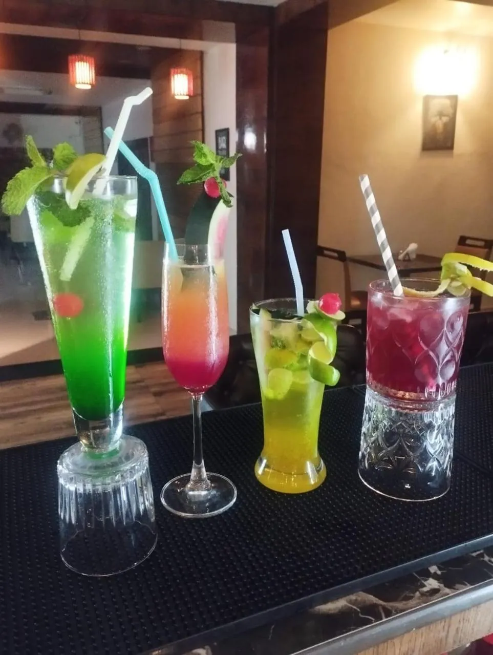 Drinks in Hotel Royal Palace