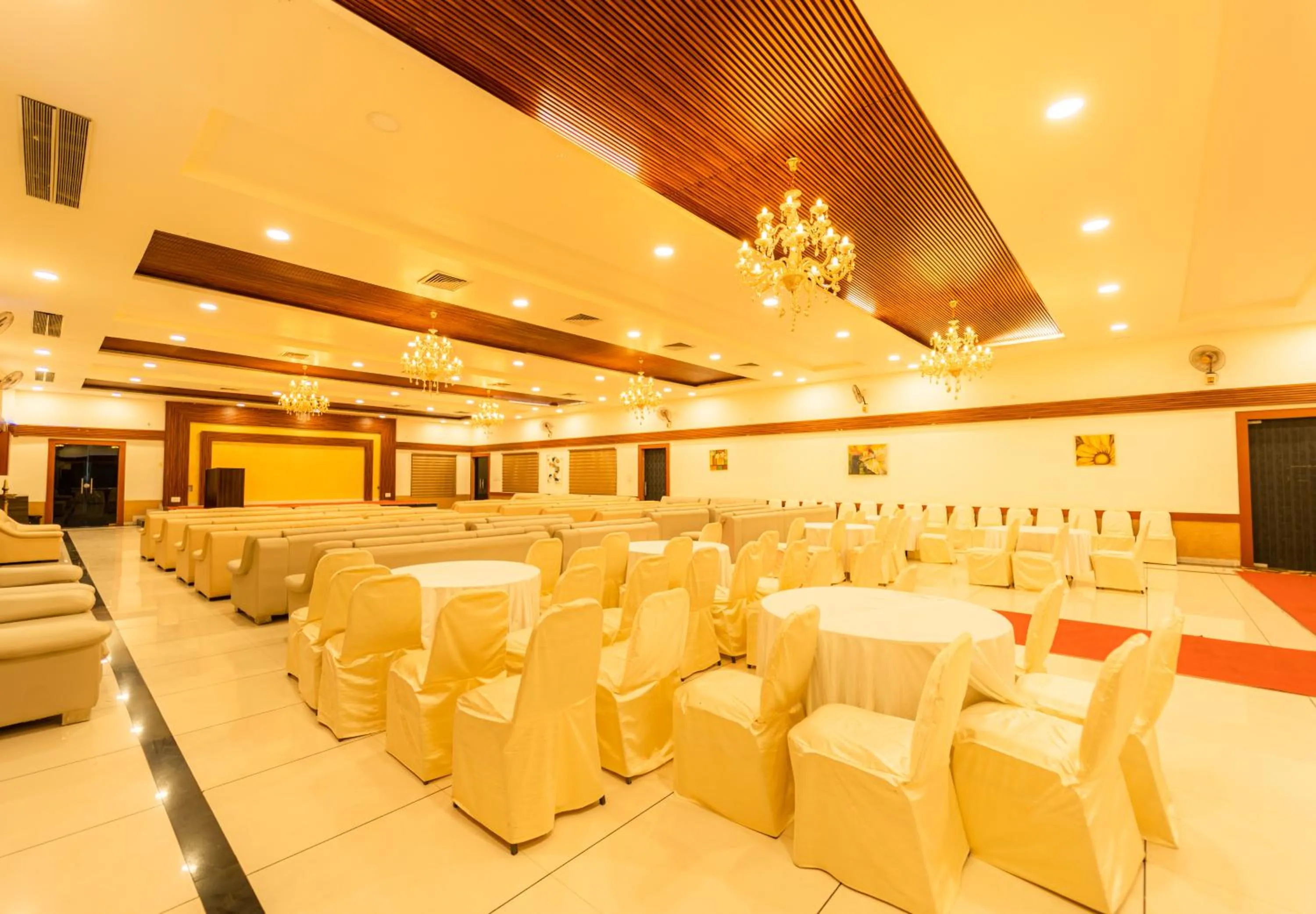 Banquet/Function facilities in Hotel Royal Palace