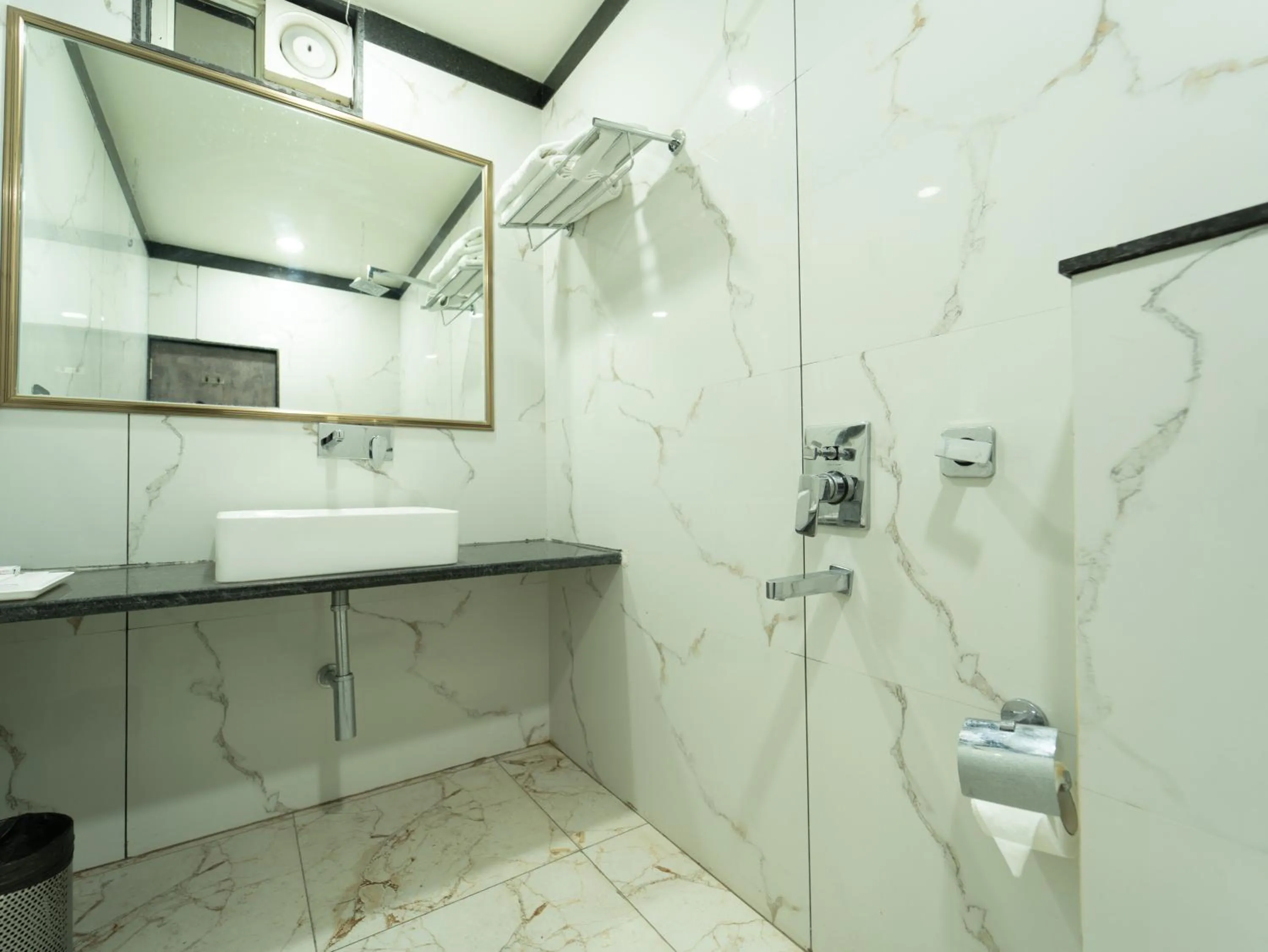 Bathroom in Hotel Royal Palace