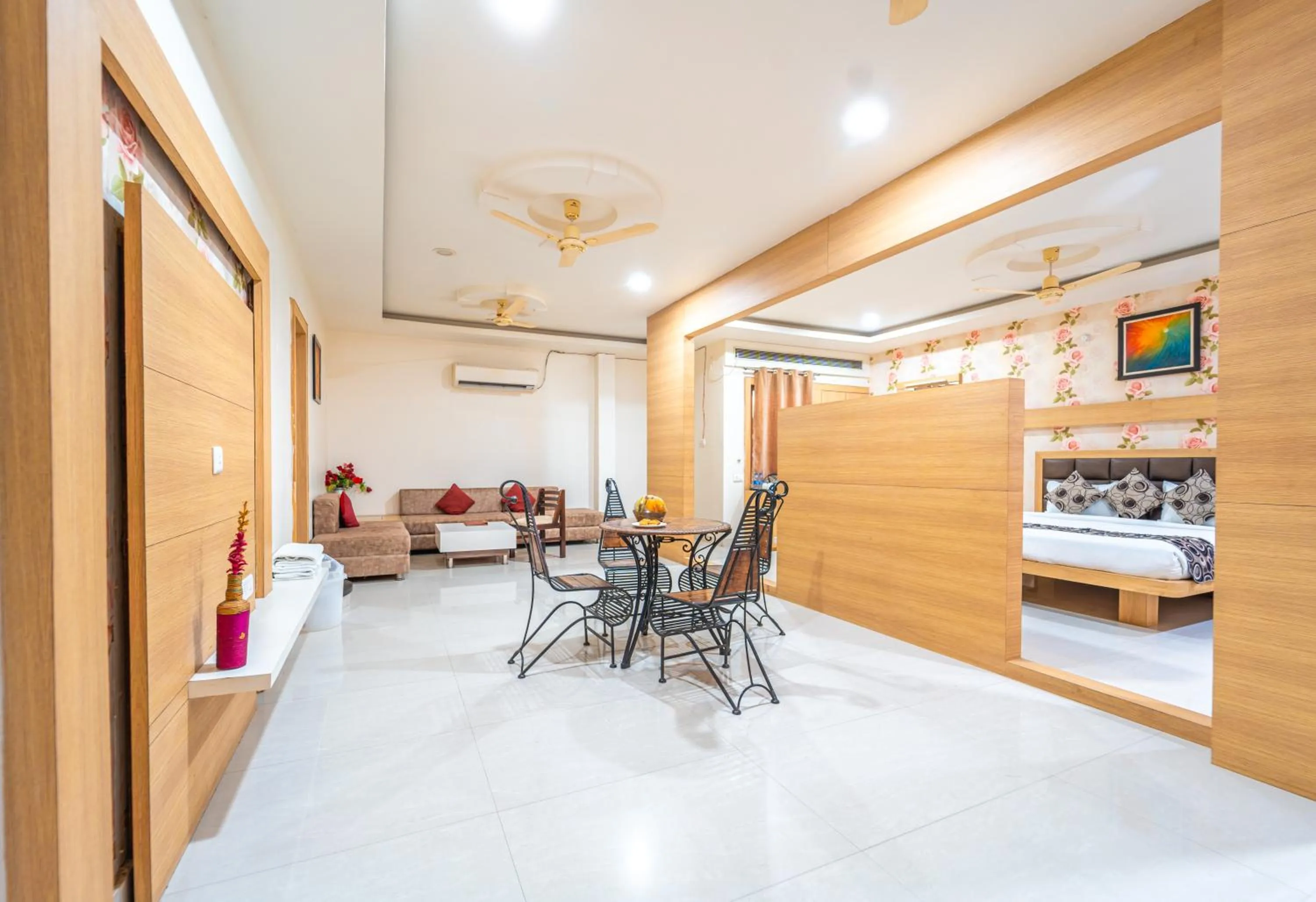 Bedroom in Hotel Royal Palace