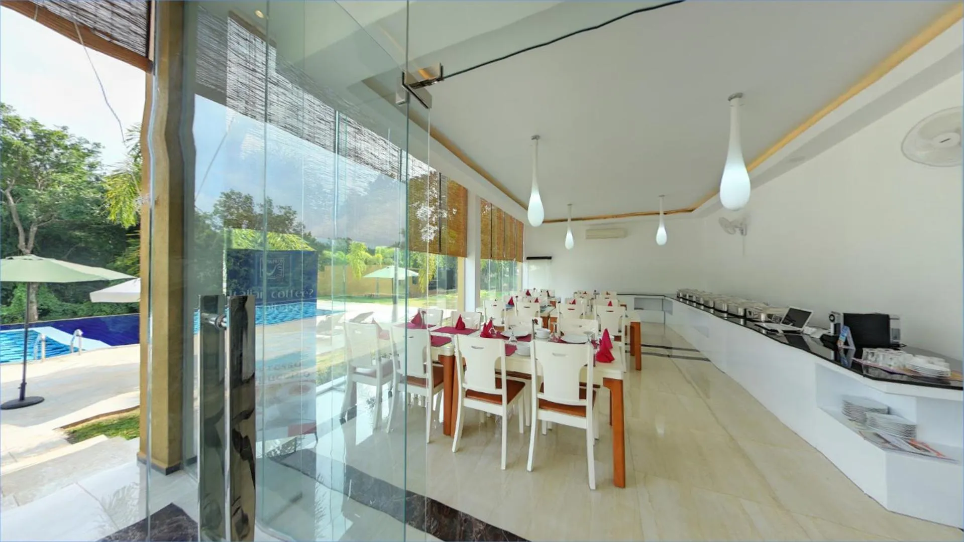 Restaurant/places to eat in Cassandra Culture Resort