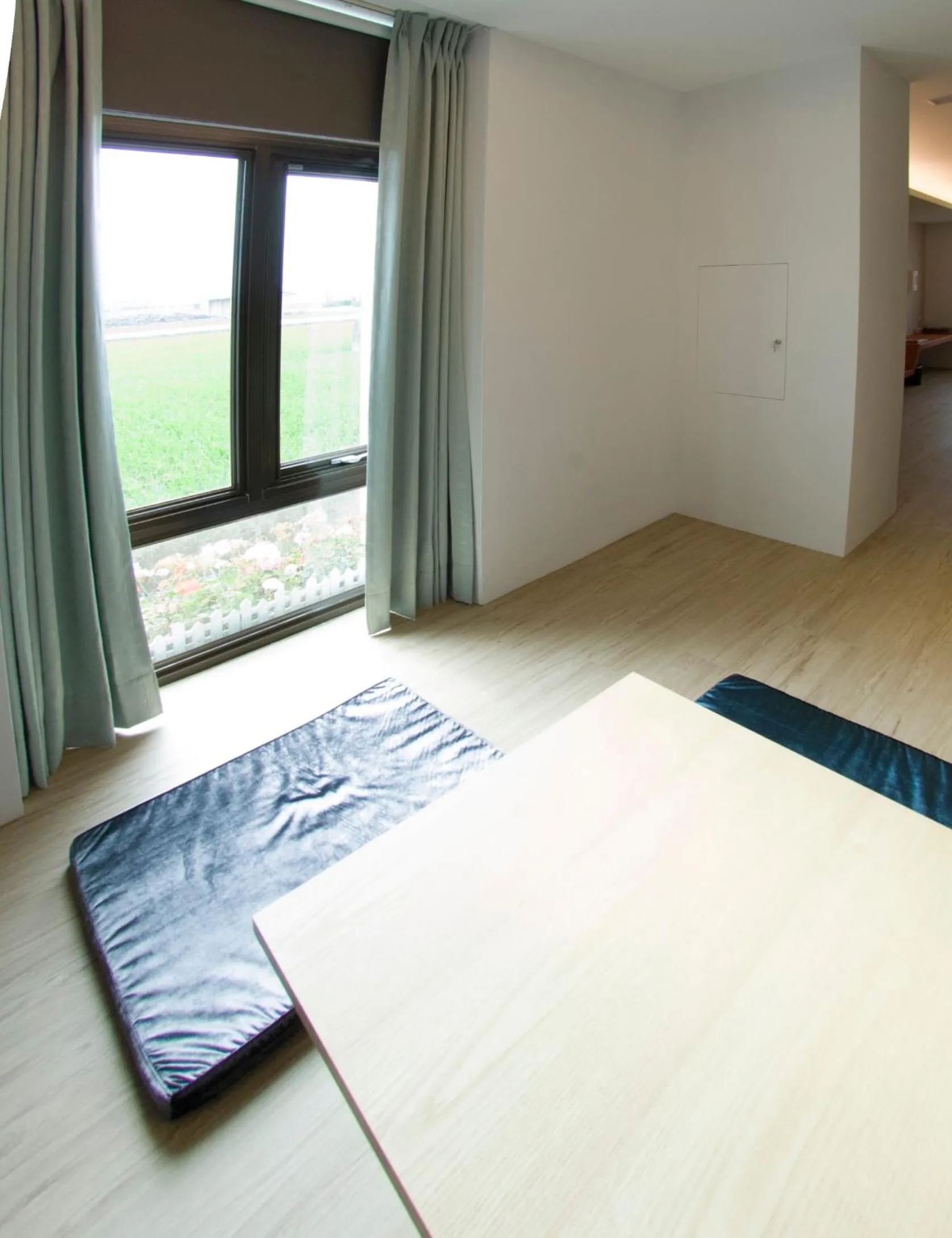 Coffee/tea facilities, Bed in W Star