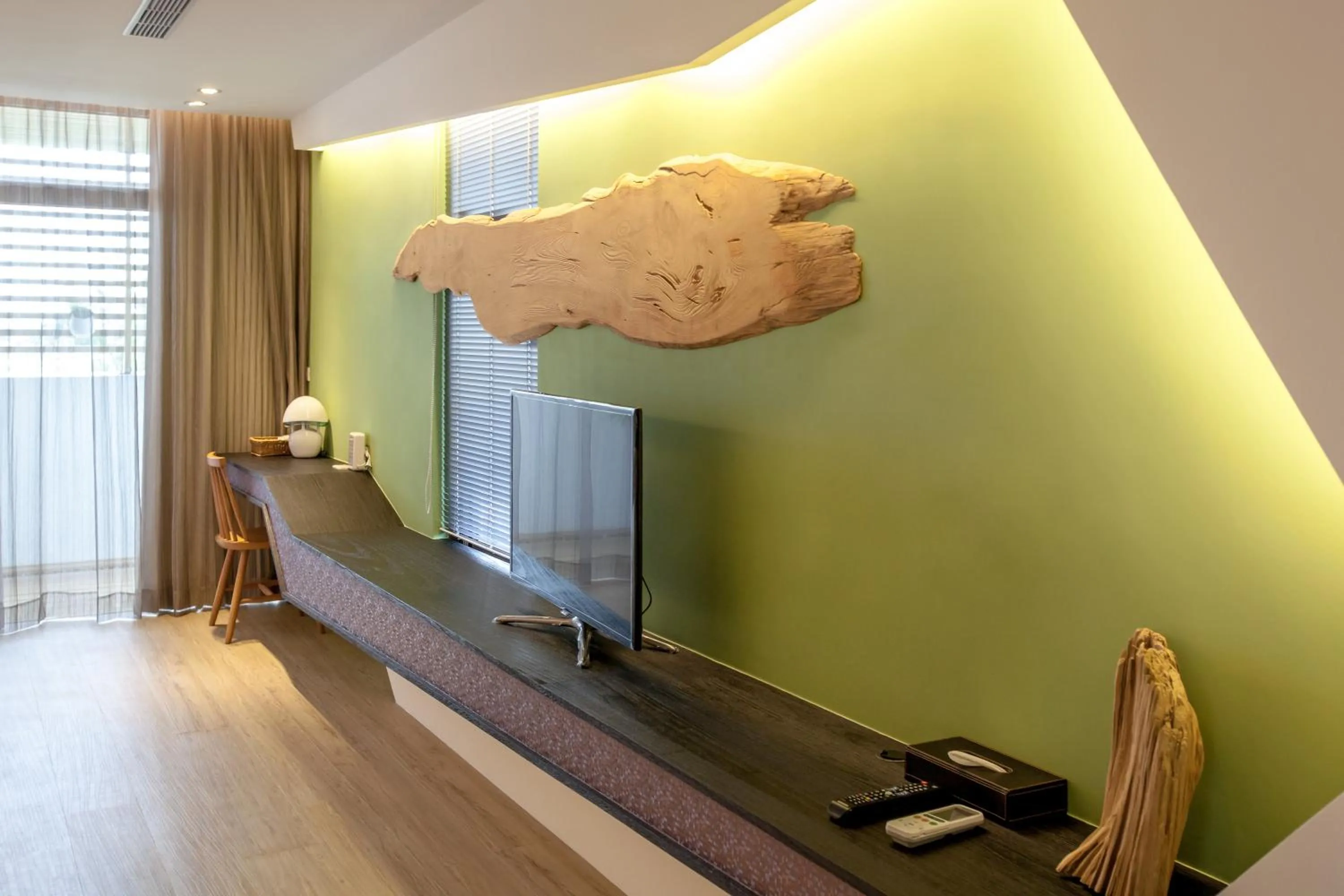 TV and multimedia in W Star