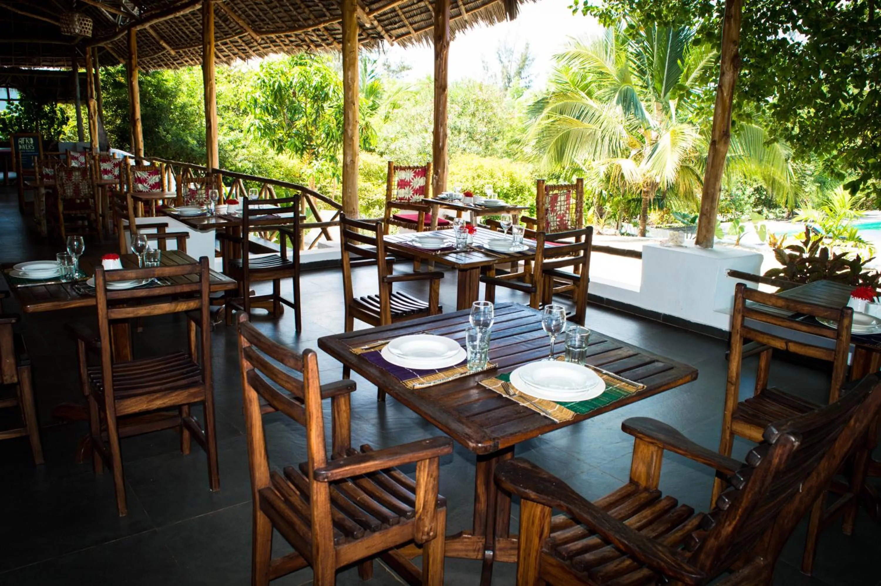 Restaurant/places to eat in Pemba Paradise