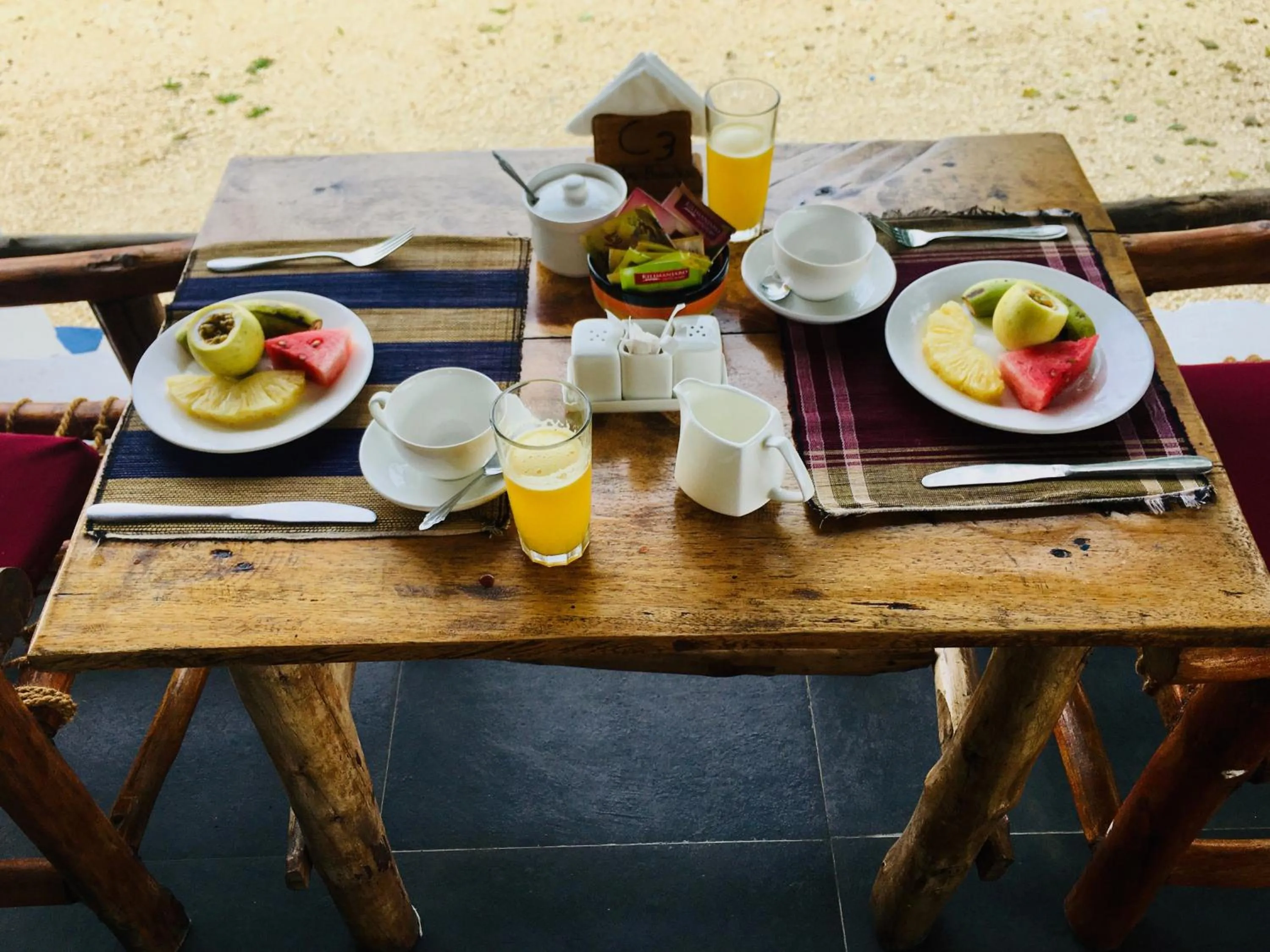 Food and drinks in Pemba Paradise