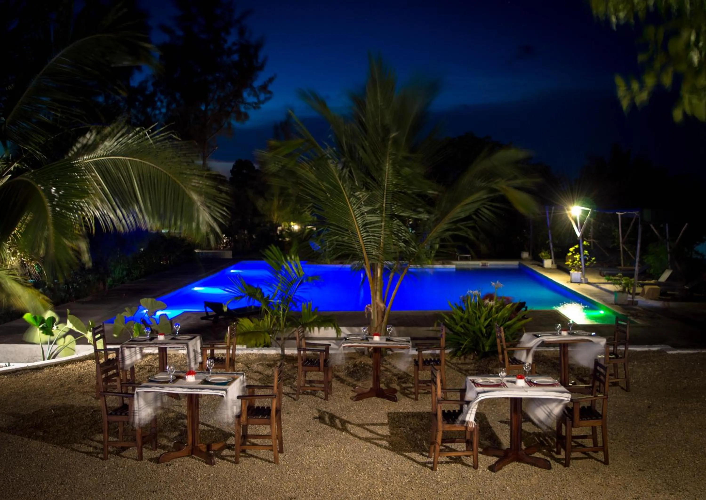 Restaurant/places to eat in Pemba Paradise