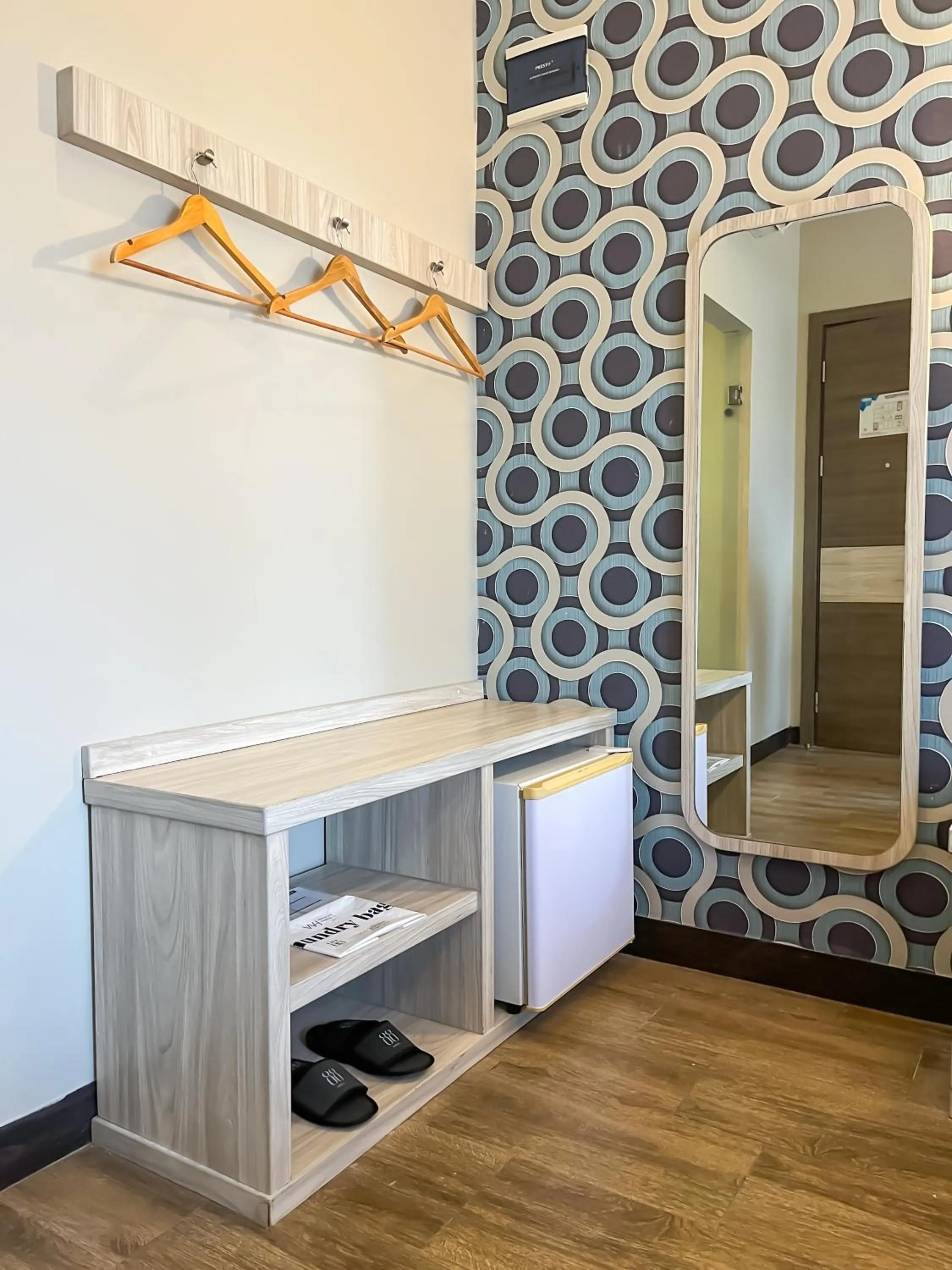 room service in Hotel 88 Kedungsari - Kedungdoro By WH