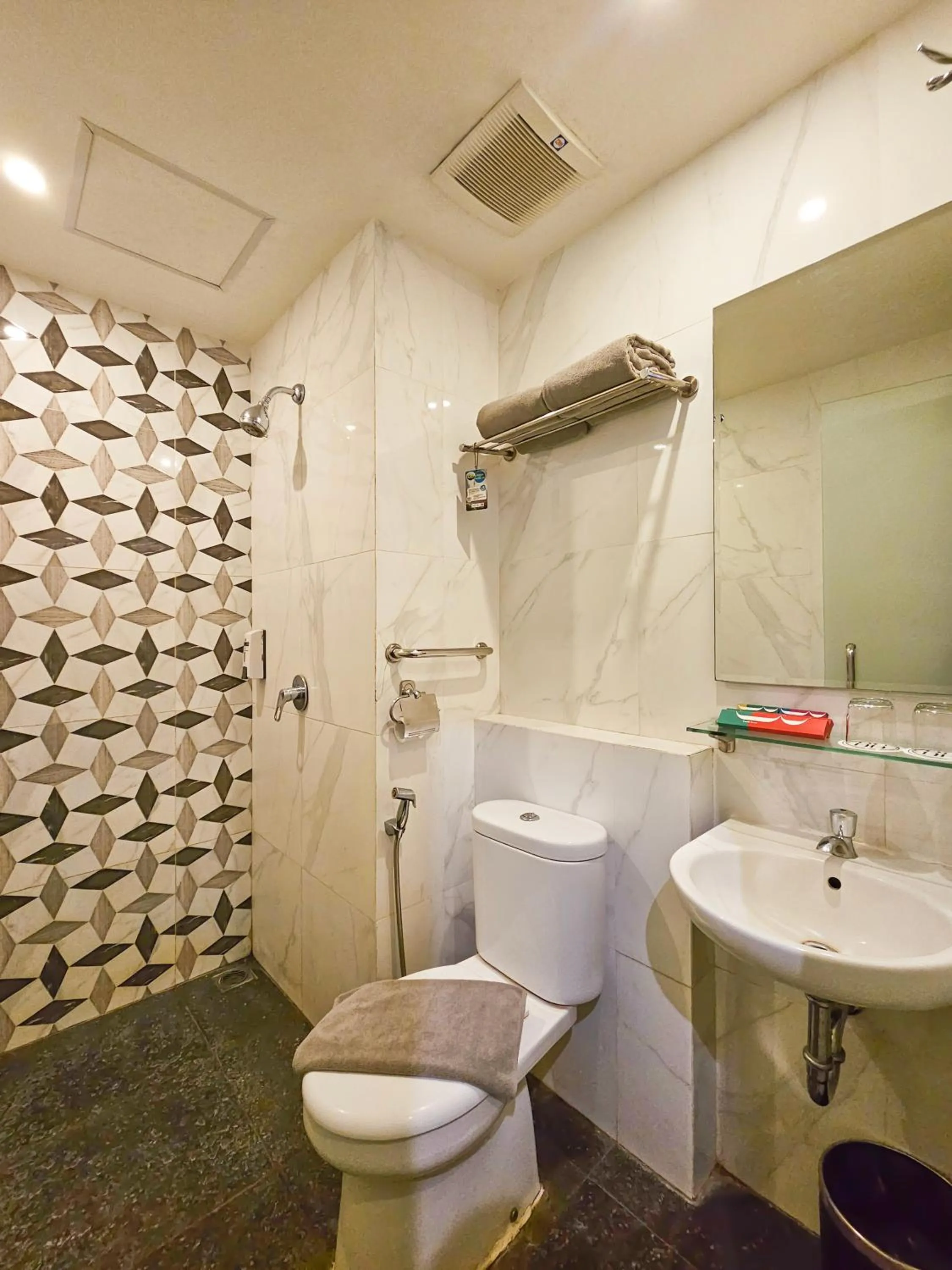 Bathroom in Hotel 88 Kedungsari - Kedungdoro By WH