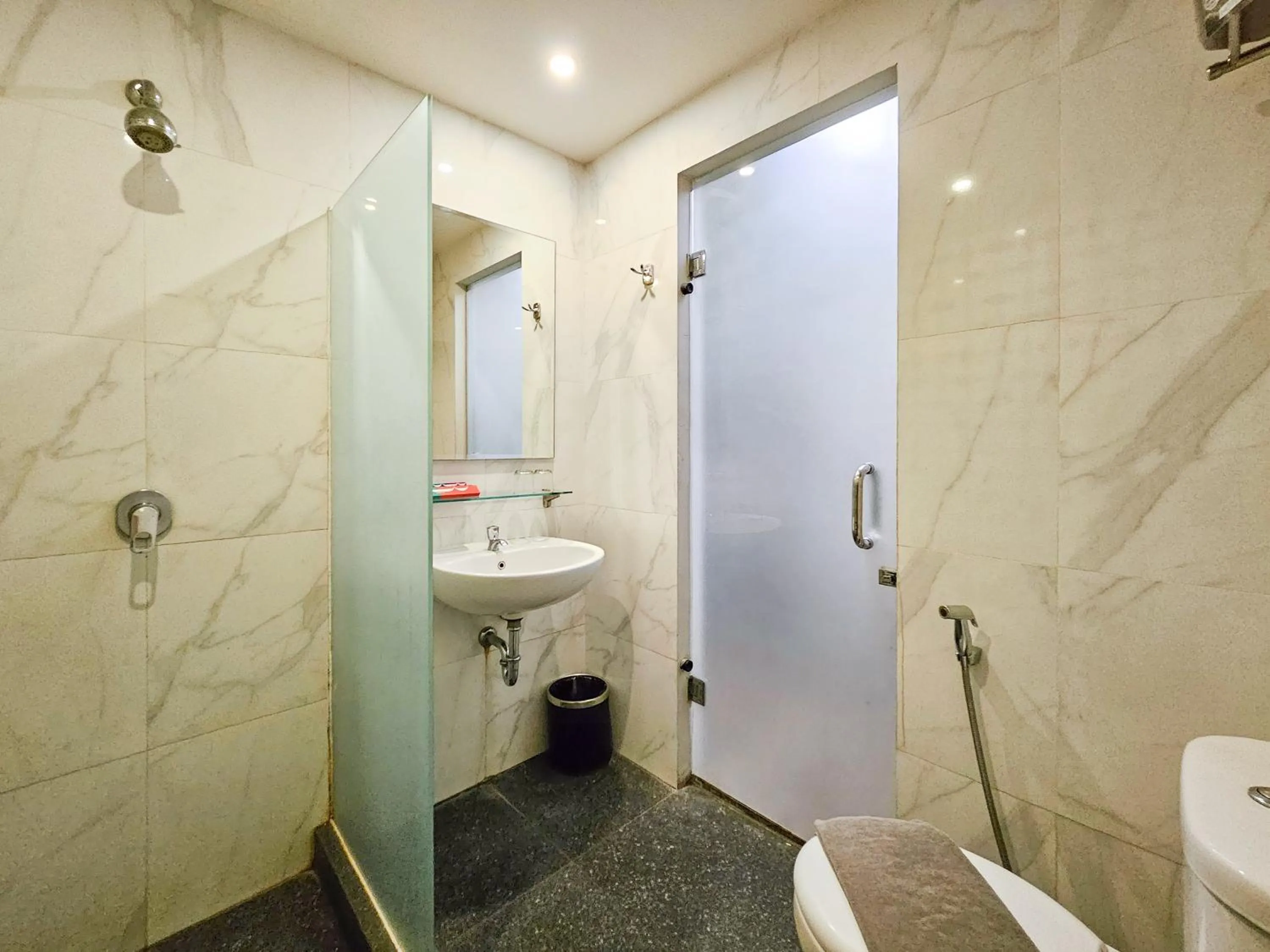 Bathroom in Hotel 88 Kedungsari - Kedungdoro By WH