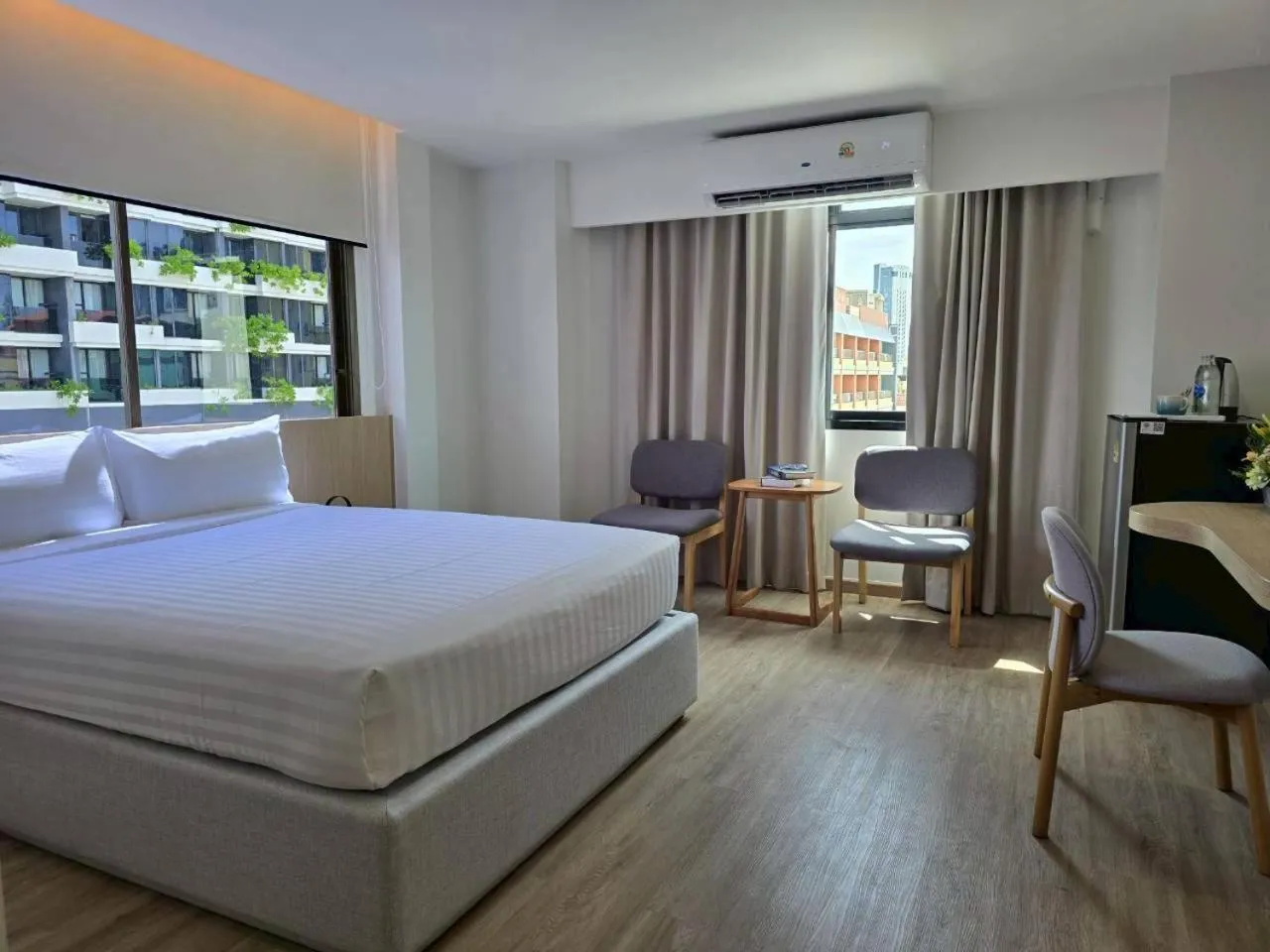 TV and multimedia, Bed in HOUSE HOTEL Central Pattaya