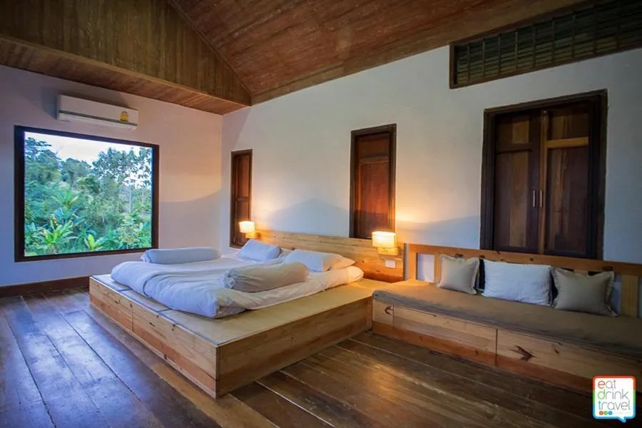 Bed in COOLLiving Farmhouse Organic