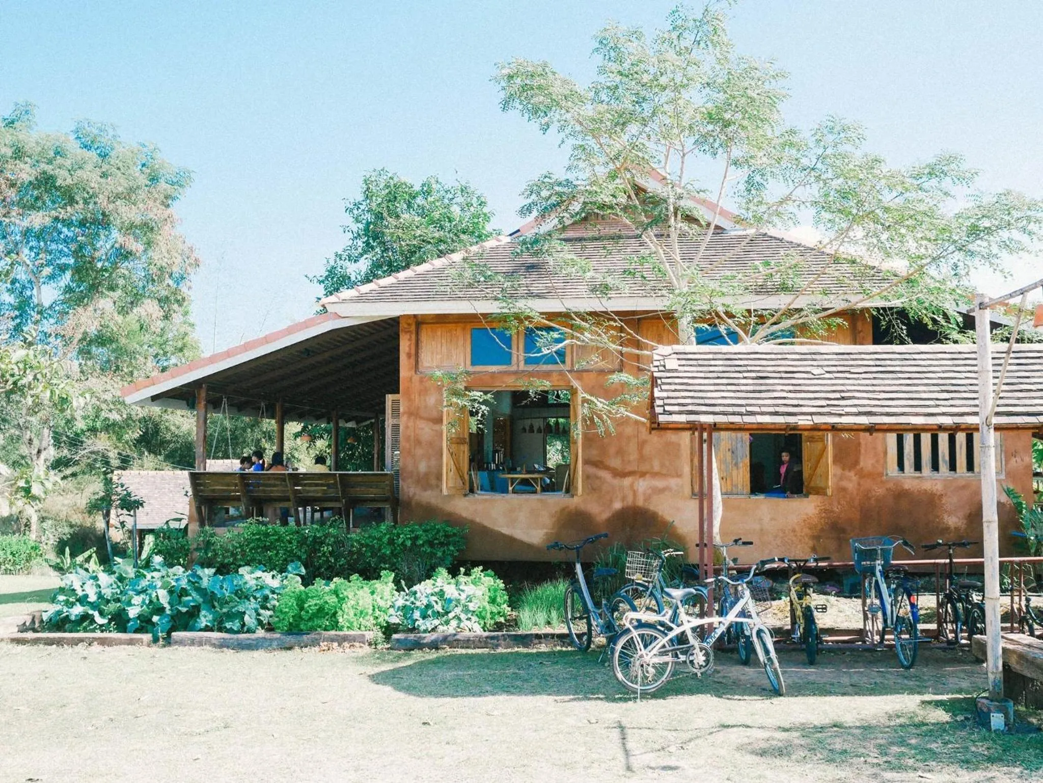 Cycling in COOLLiving Farmhouse Organic