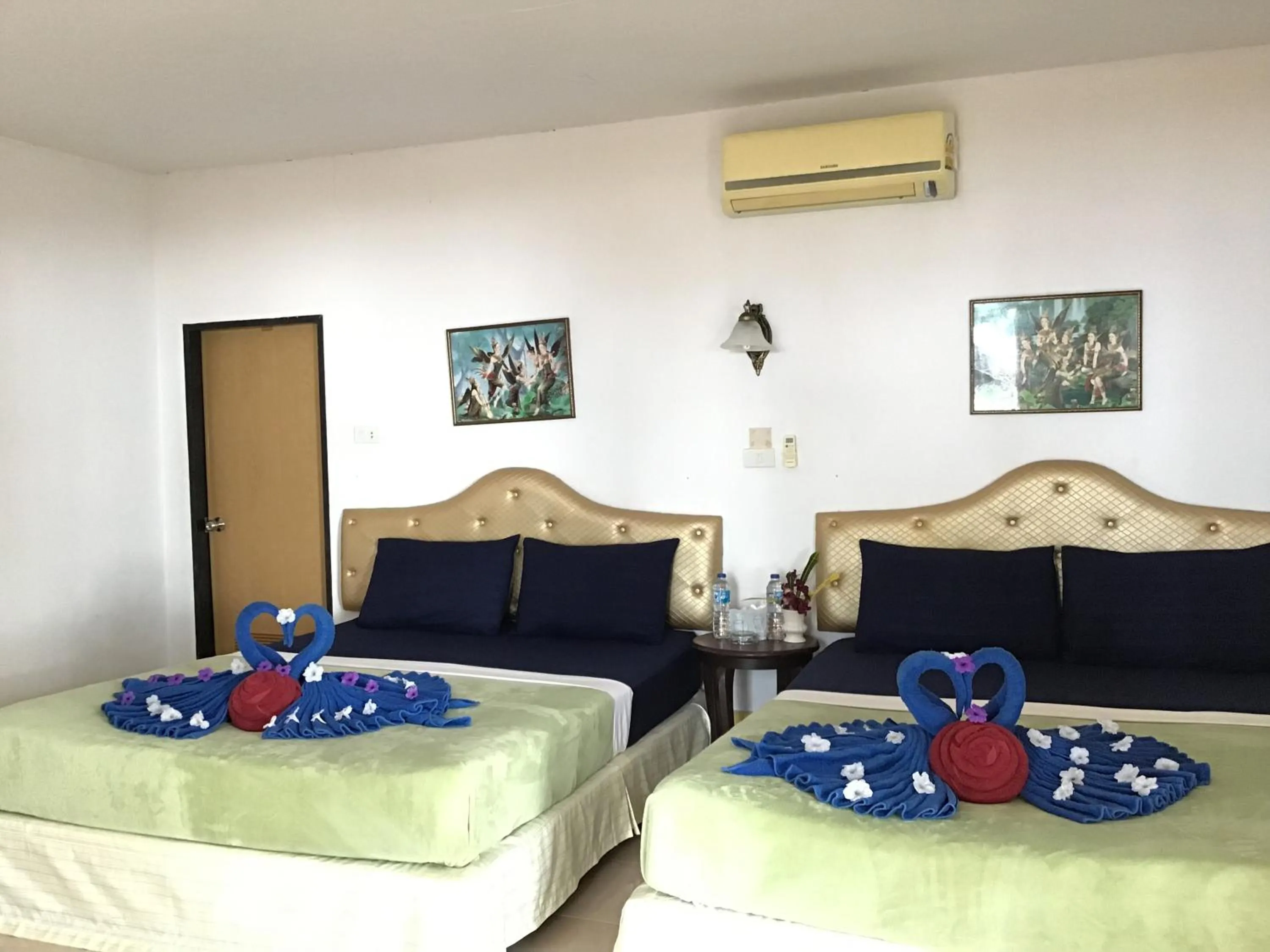 Bed in Andaman Beach Resort Koh Jum