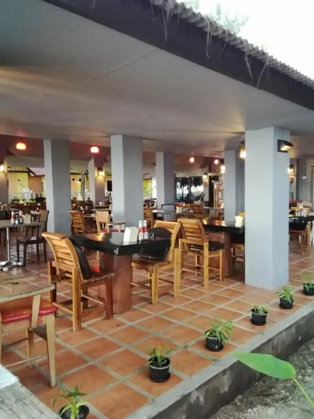 Andaman Beach Resort Koh Jum