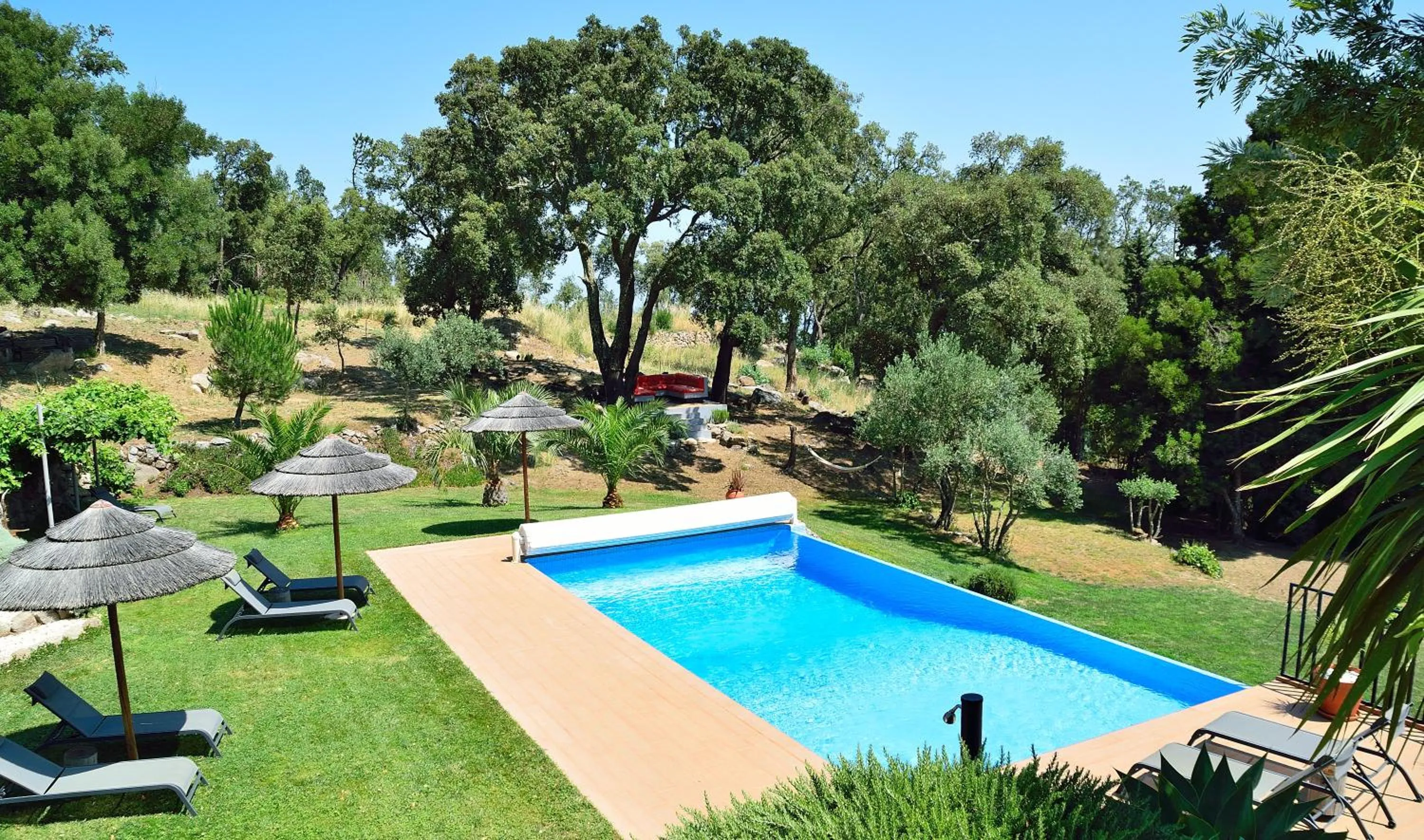 Swimming pool in Pirilampo