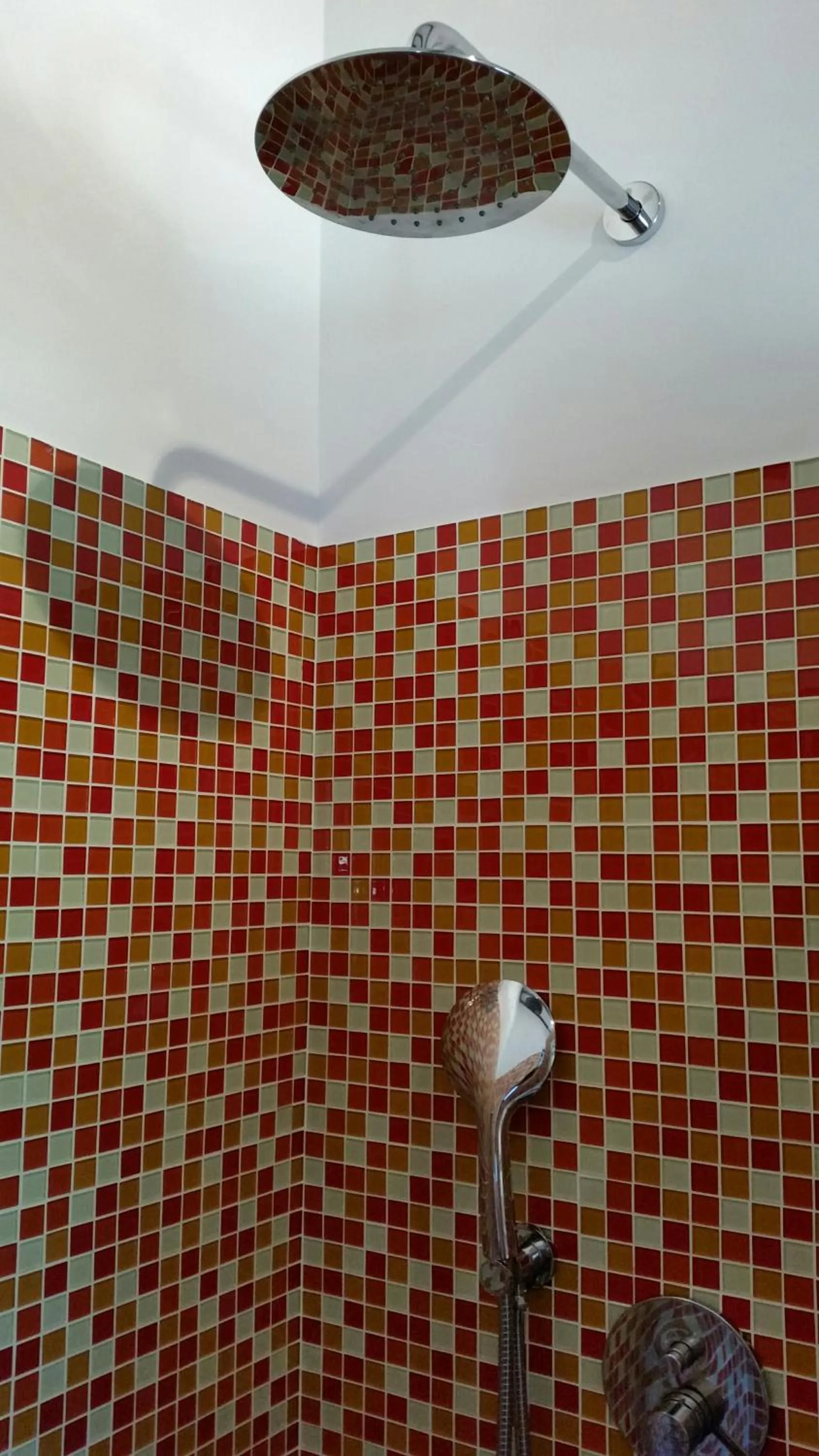 Shower in Pirilampo