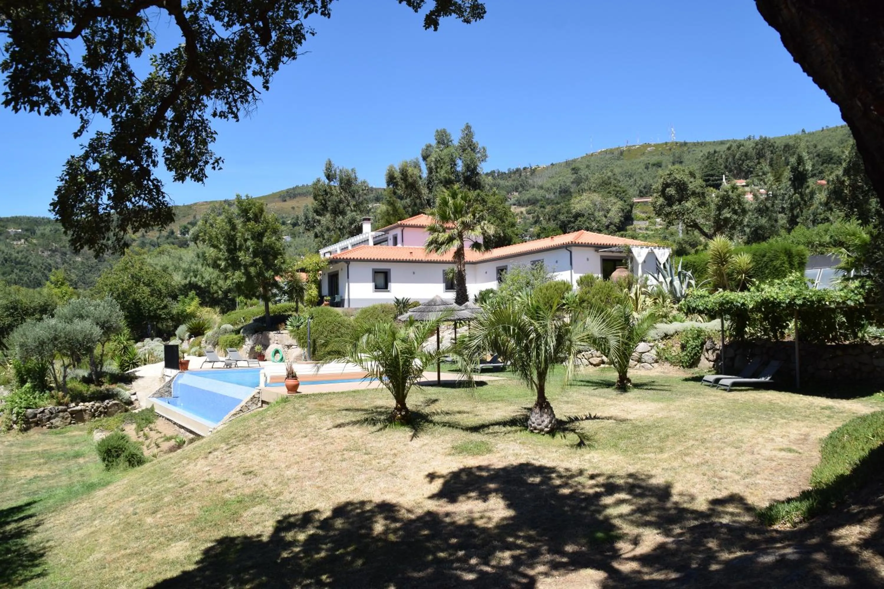Property building in Pirilampo