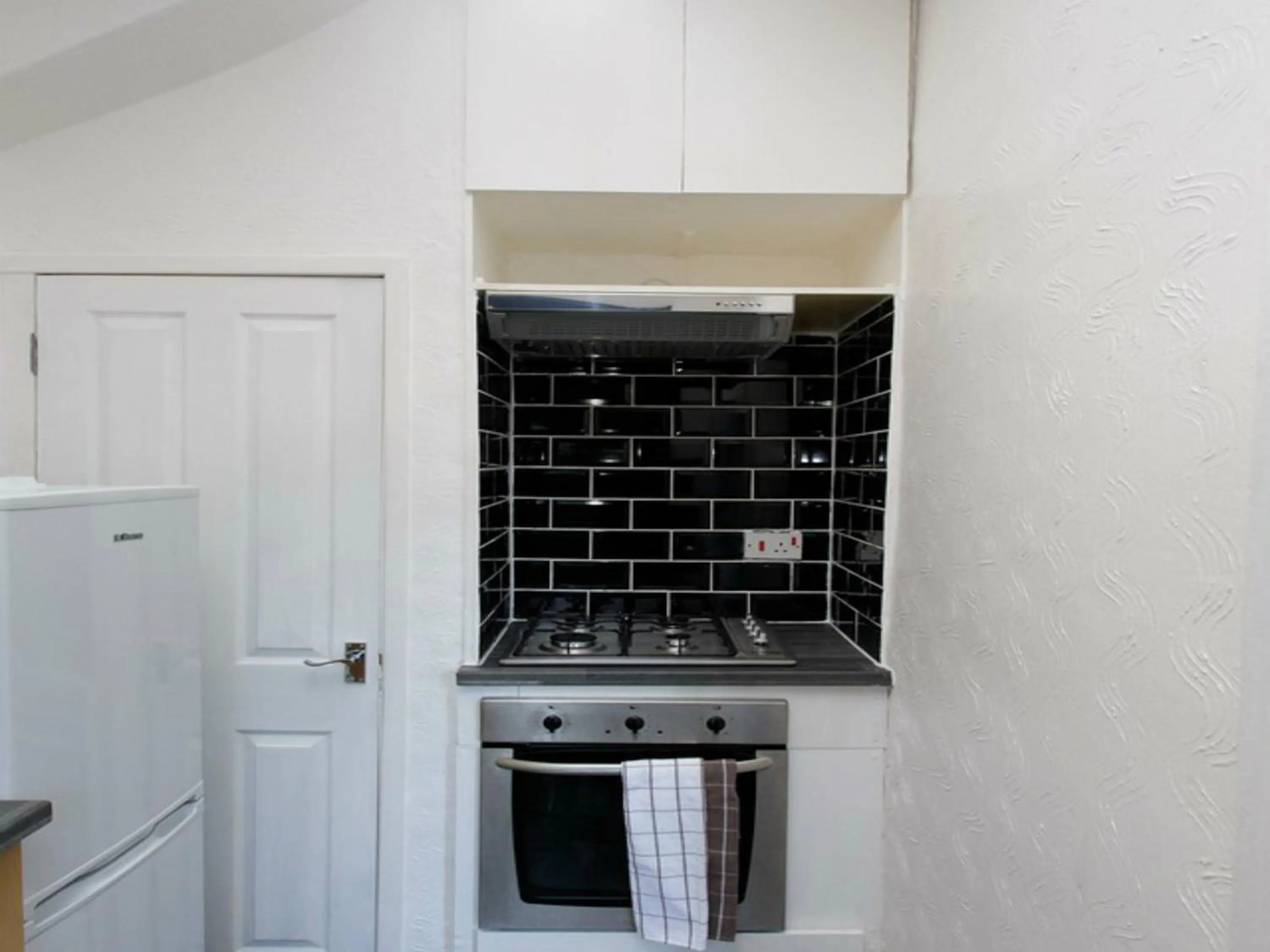 Kitchen or kitchenette in Dean House