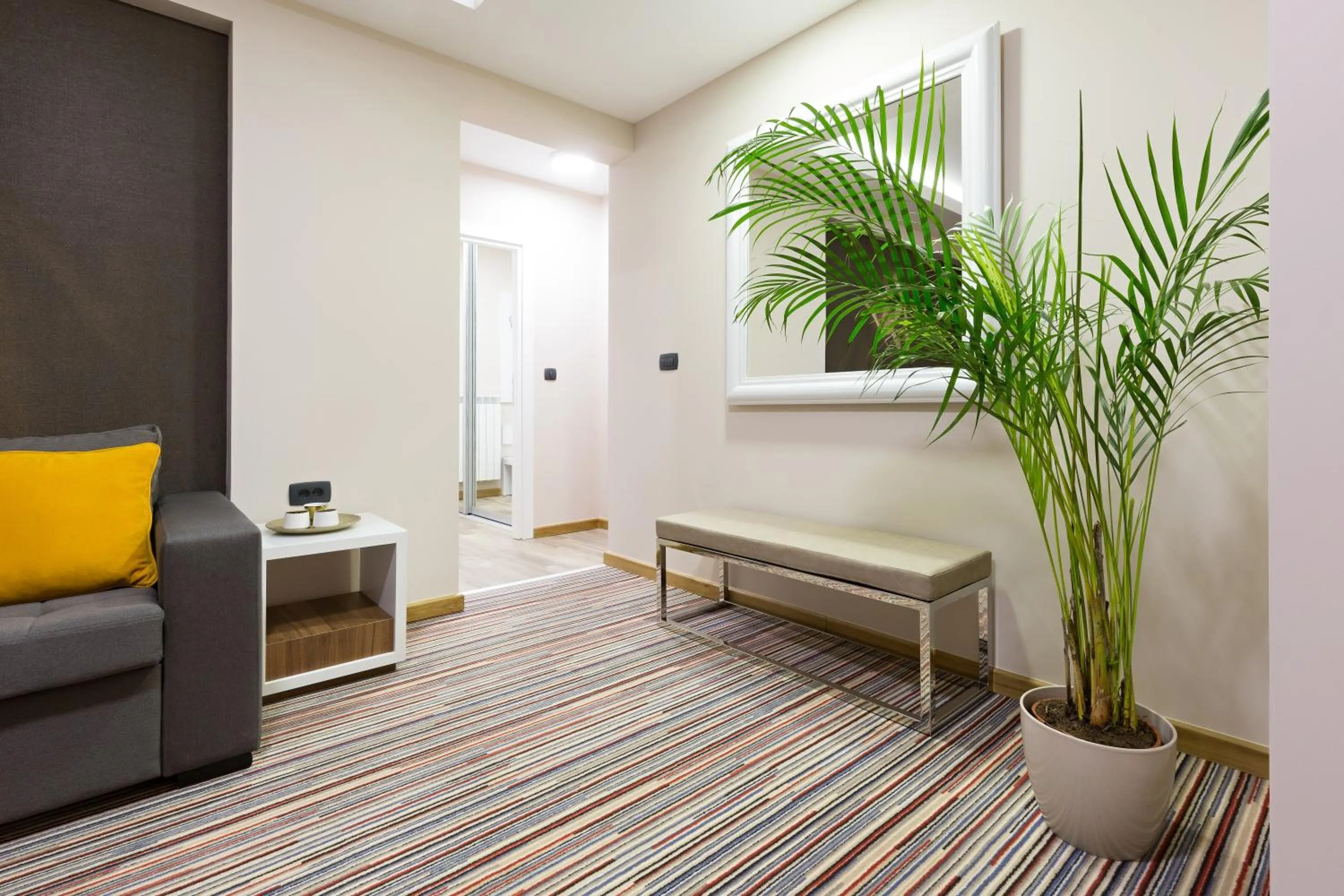 Living room in Hotel TESLA - Smart Stay Garni