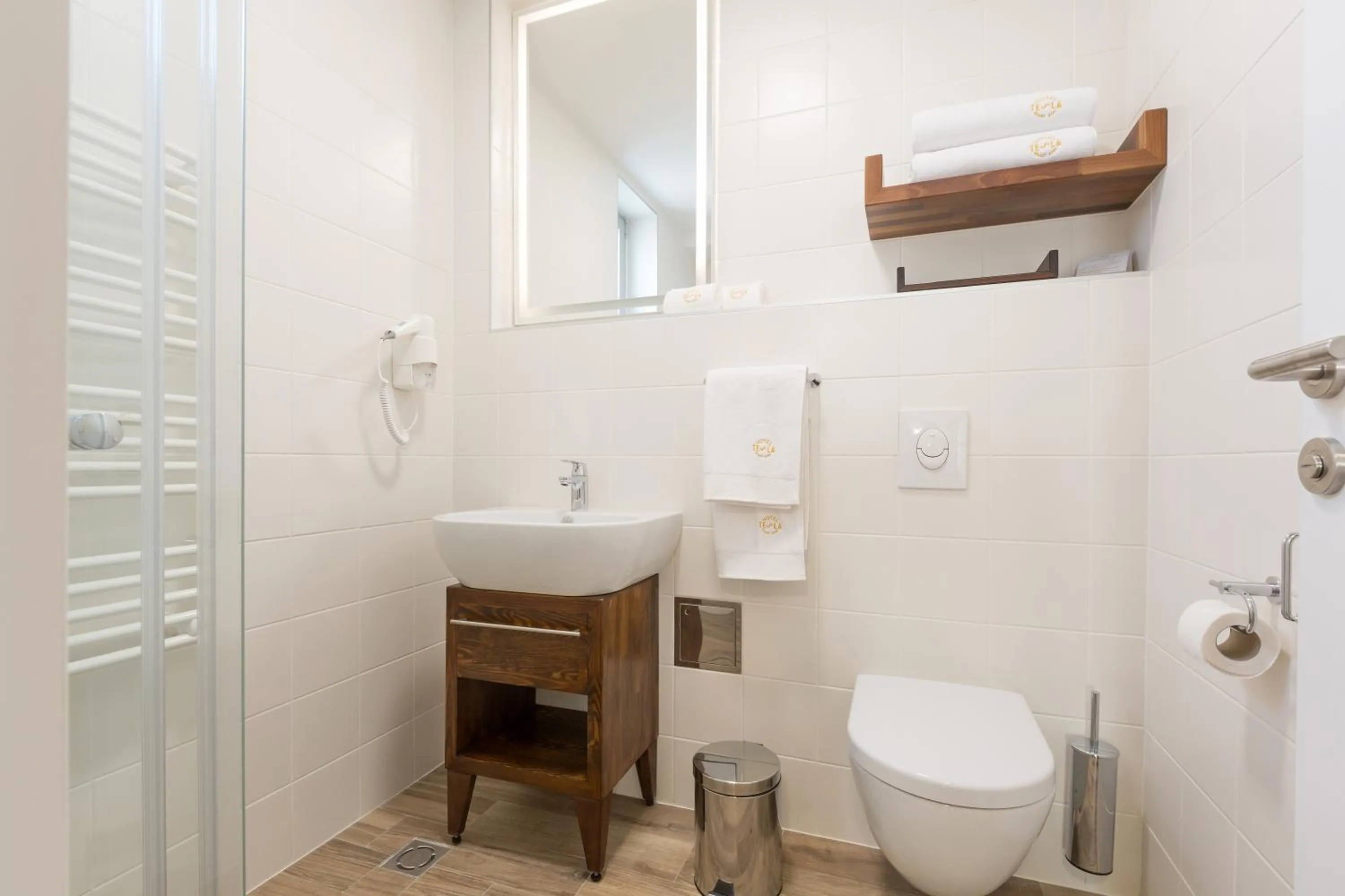 Bathroom in Hotel TESLA - Smart Stay Garni
