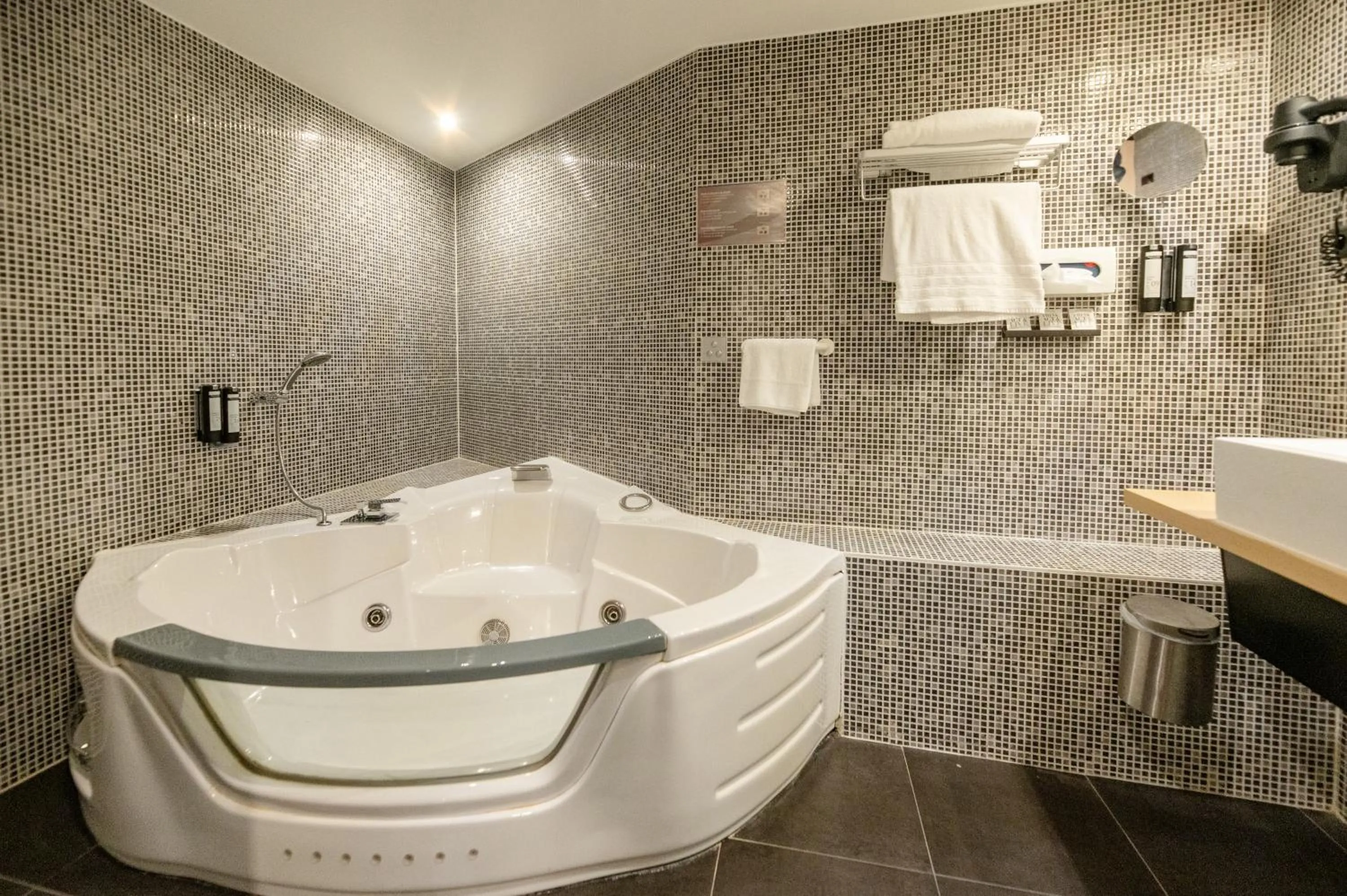 Bathroom in Hotel & Aparthotel Alize Mouscron