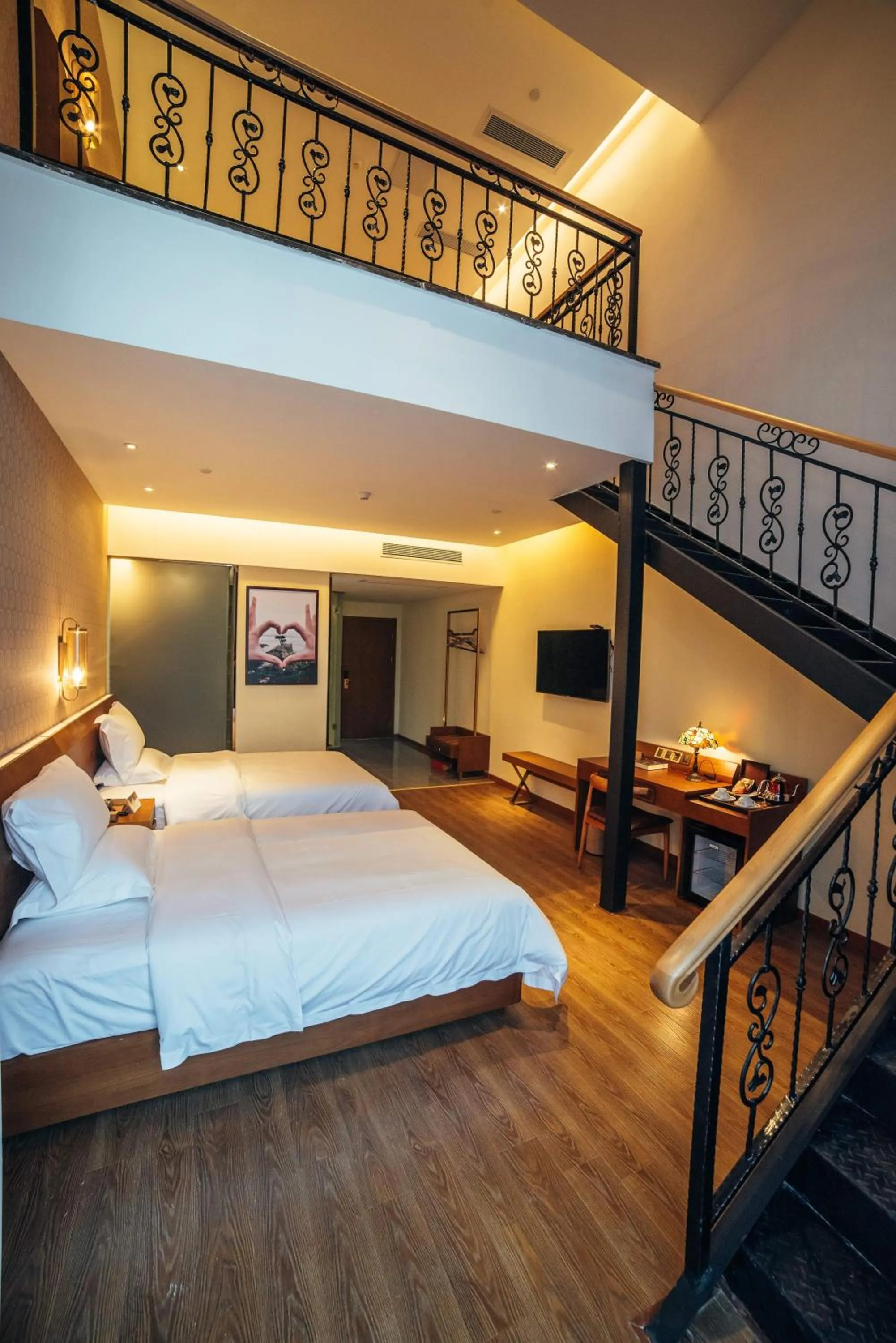 Photo of the whole room in James Joyce Hotel Zhuhai Hengqin Chimelong