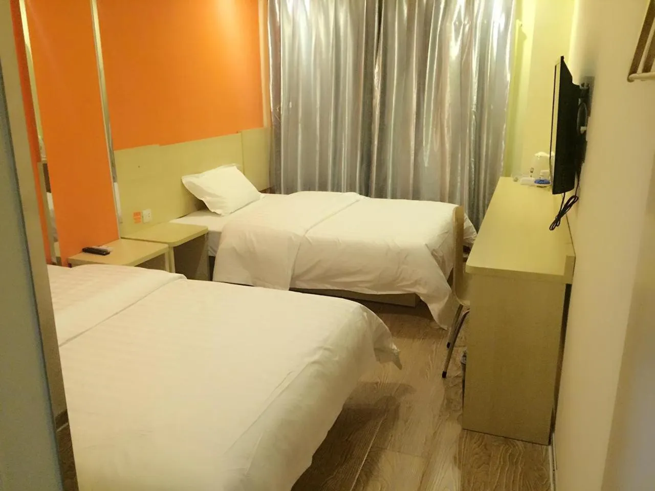 Bed in 7Days Inn South Beijing Railway Station Yangqiao