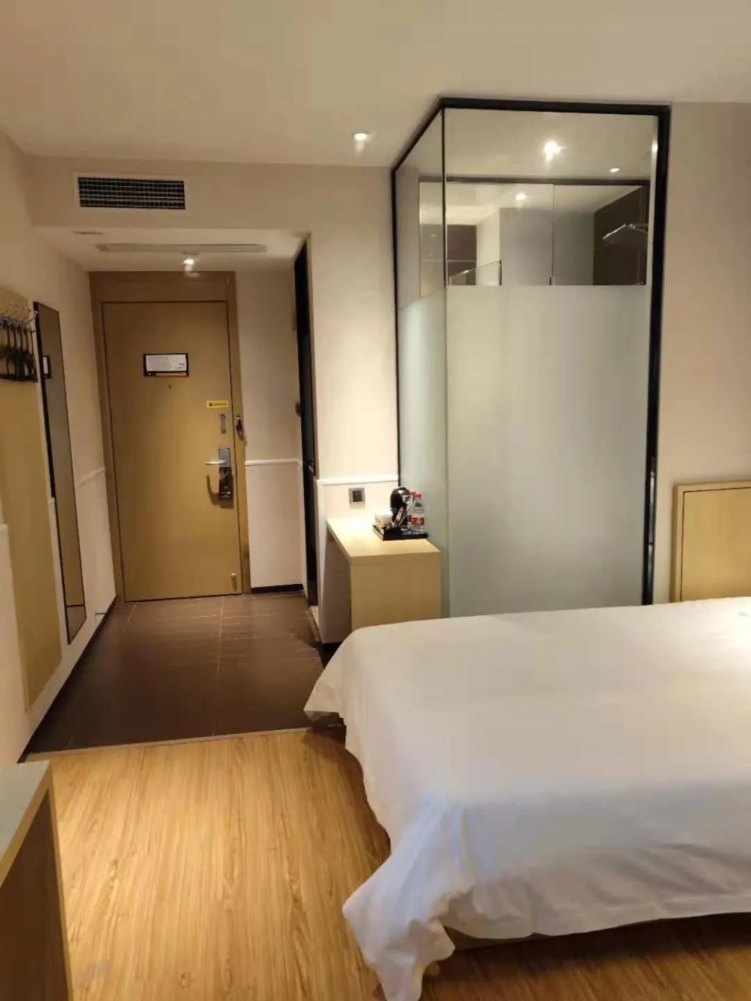 Bed in IU Hotel Beijing Life Science Park Station