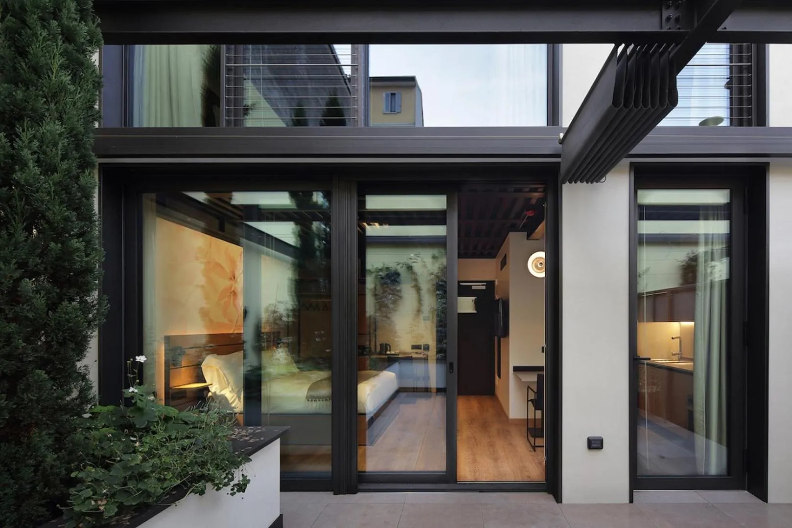 Garden in VERSOVERDE HOTEL Alzaia Naviglio Grande